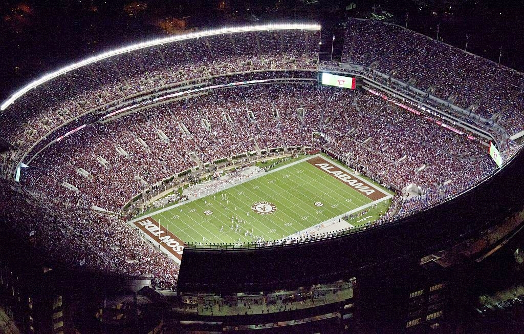 Universtiy-of-Alabama-stadium-by-photographer-Carol-Highsmith-Library-of-Congress-1024x652.jpg