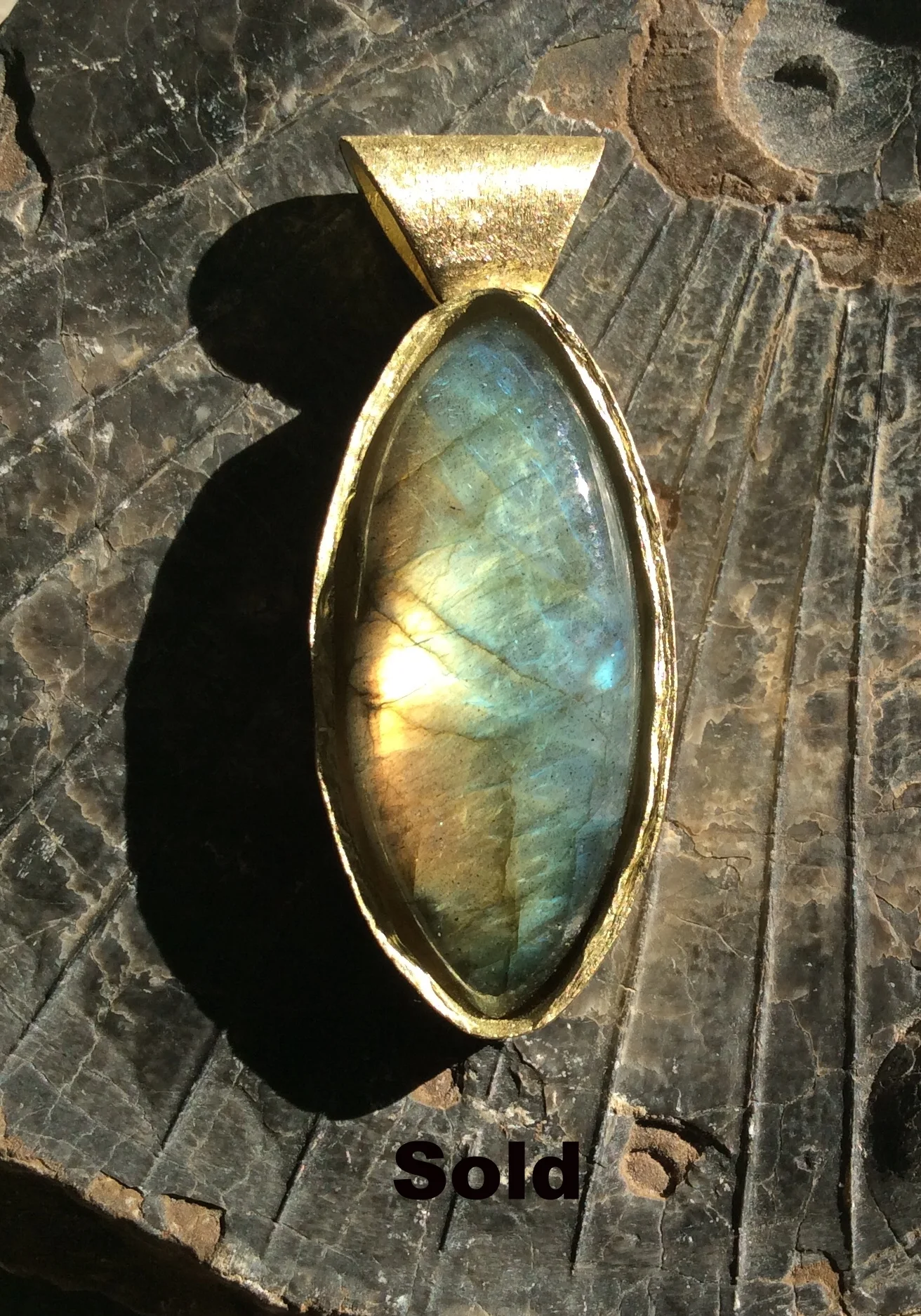 18K Gold and Spectrolite Pendant