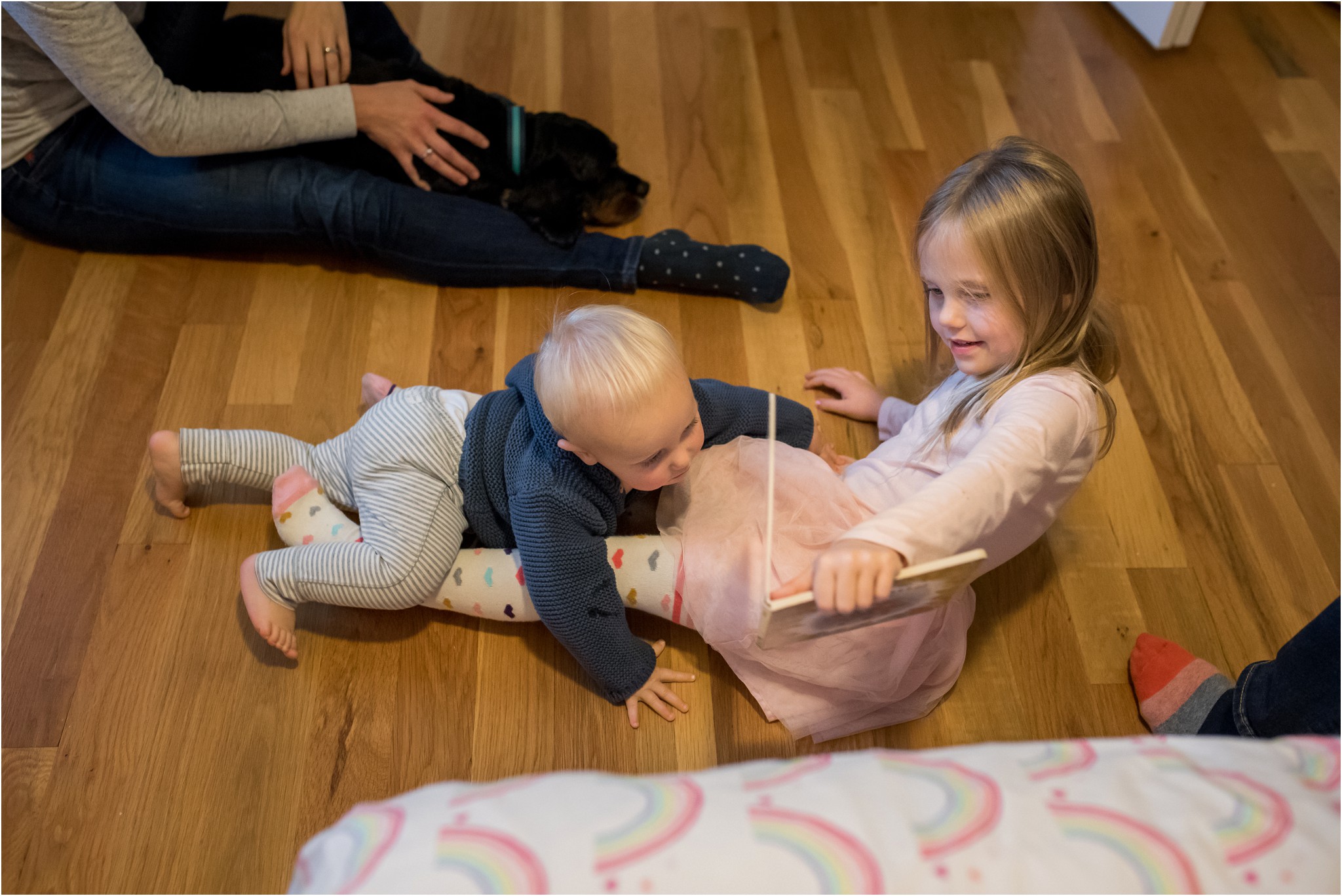 brother and sister reading