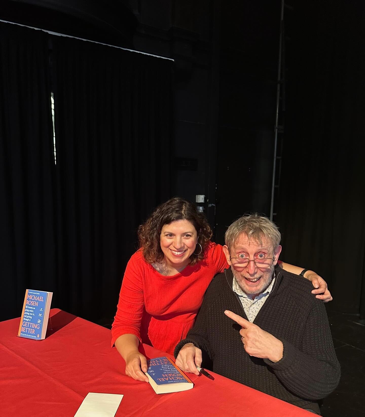 A meaningful Sunday for me interviewing the author of dreams, #MichaelRosen, who had the audience laughing even before we had got the mics to work properly. I was so thrilled to launch the paperback edition of his latest book Getting Better @eburyboo