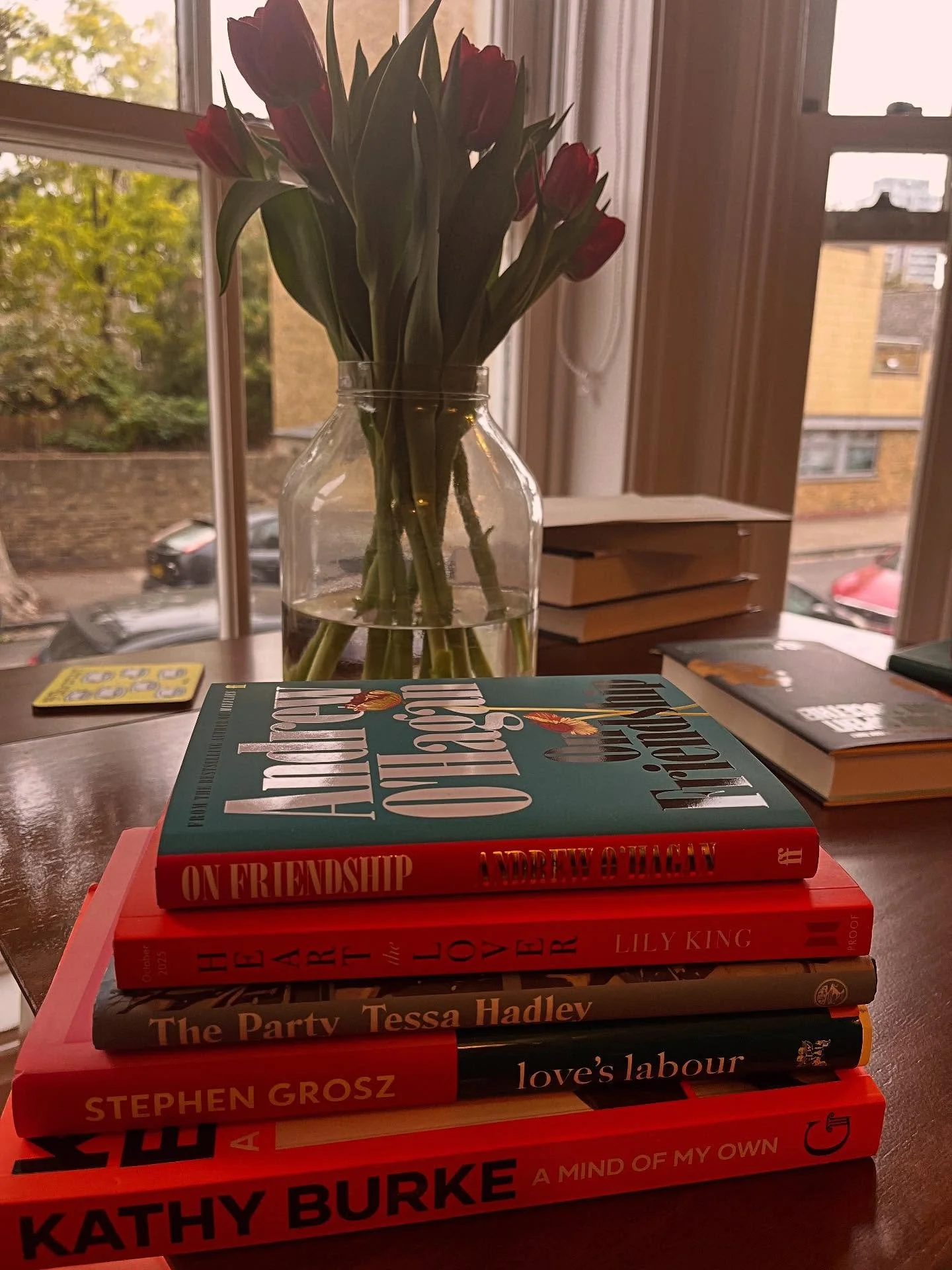 September work reads were A-OK ❤️ 📚! I reviewed Tessa Hadley&rsquo;s The Party @vintagebooks last year but it was lovely to revisit it for our @sevenoaksbookshop event last week &mdash; Tessa&rsquo;s a dream author to chair and I heartily recommend 