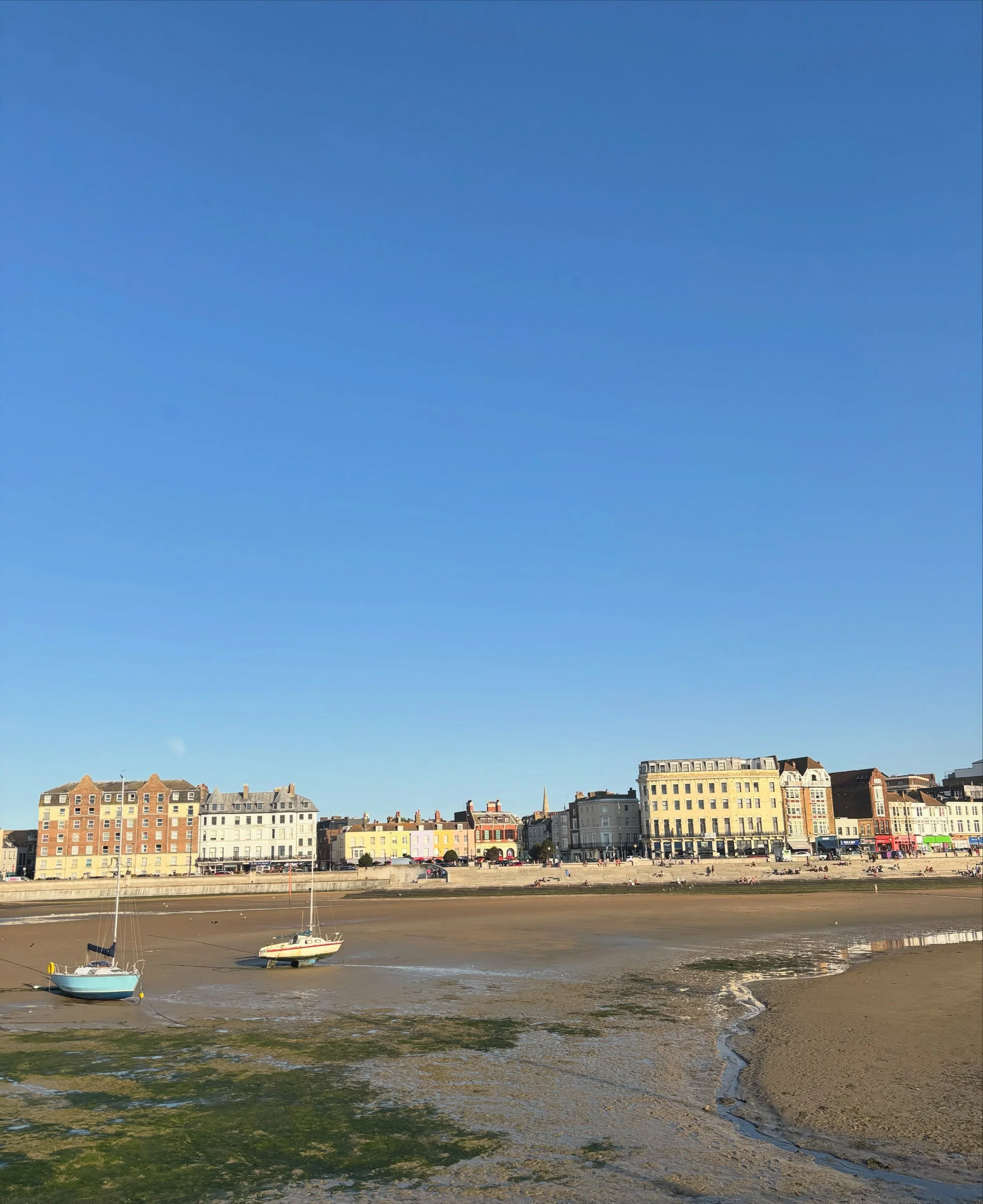 It was fairly often too hot in my flat this summer so instead of trying to work with the blinds down, I took myself on multiple spontaneous day trips to the British seaside because there really must be some perks to freelance life. I sometimes went w