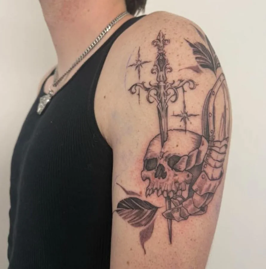 Tattoo by @tattoos.by.zoey 

#blacklistink#blacklistinktattoo#tattoocollective#tattoostudio#tattooshop#tattooartist#tattoo#inked#jomo#creativecommunity#417tattoo