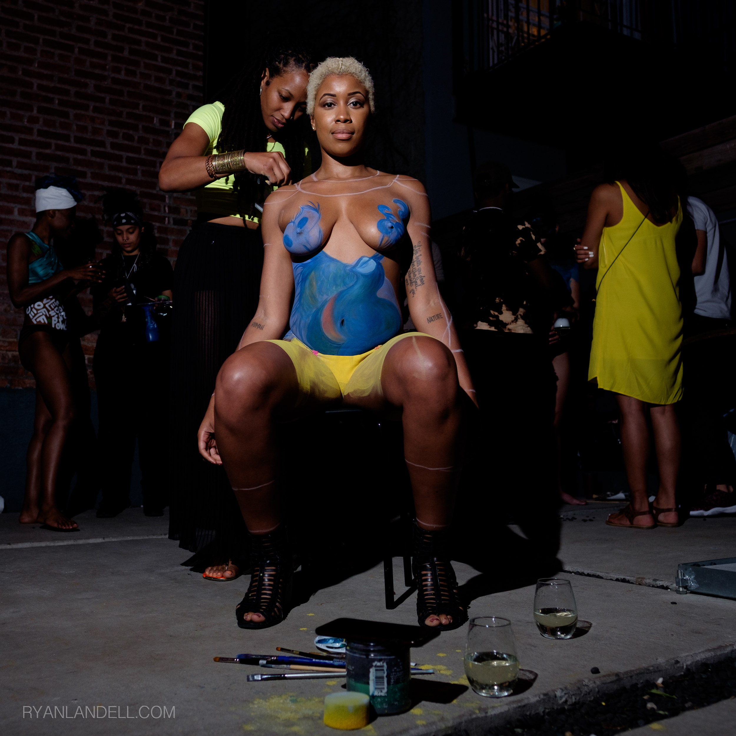 Living Art (Artist @can7.23 & Model @callmesea both on IG)