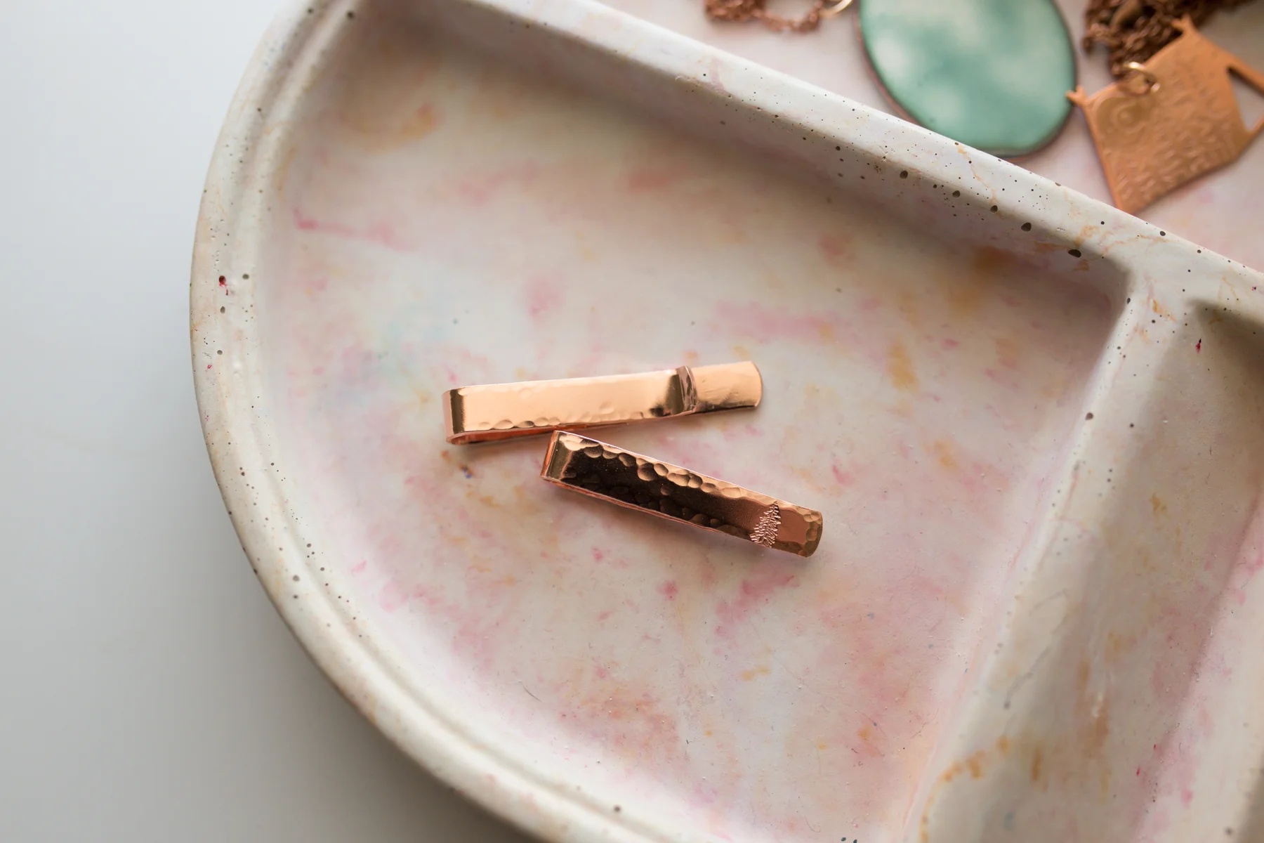 hammered_stamped tie bar-3.jpg