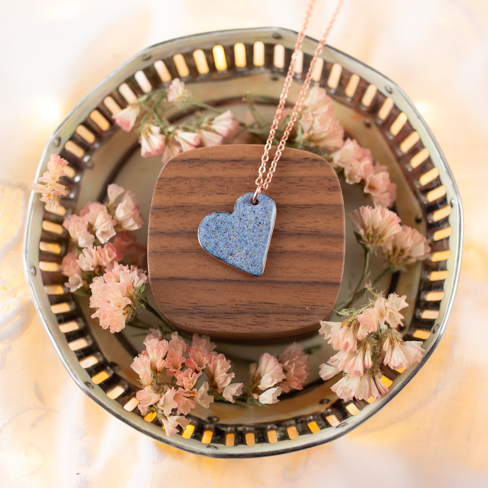 heart_enamels_necklaces_2-12.jpg