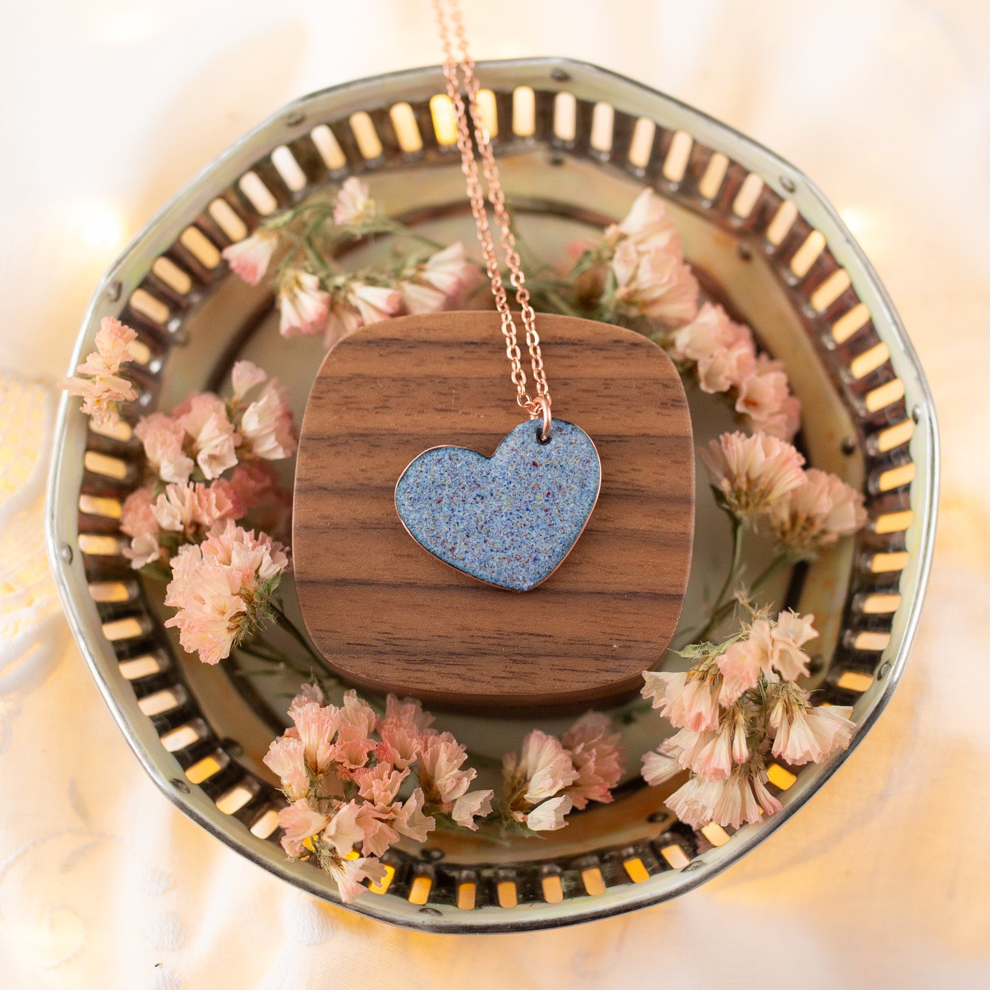 heart_enamels_necklaces_2-2.jpg