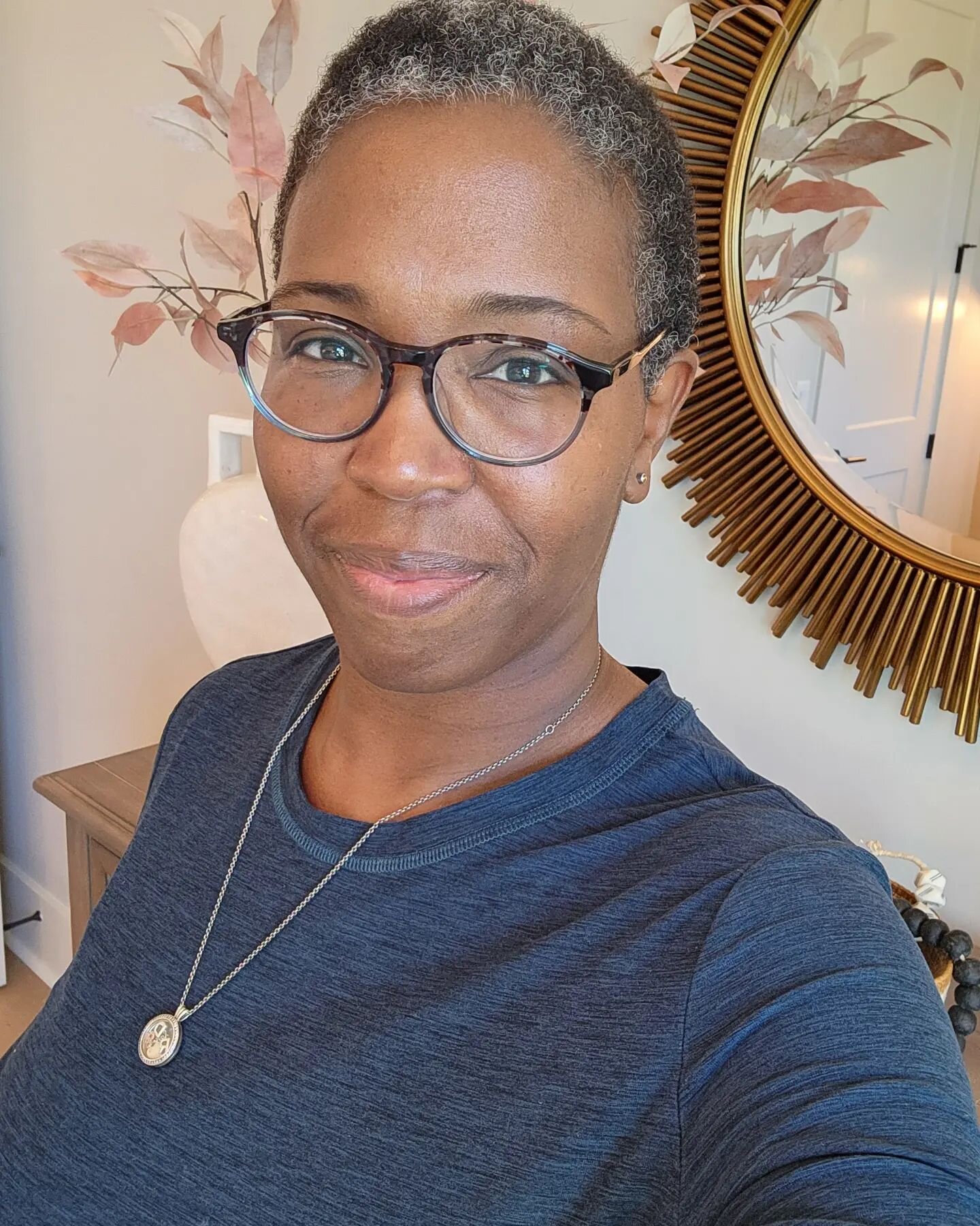 Hi, there! 

I'm Latonya. I'm a well-being life coach. 

I decided to go all in as a well-being coach, specifically, after I started healing from PTSD, depression,  and anxiety.

I saw the value of each practitioner I worked with, including therapist