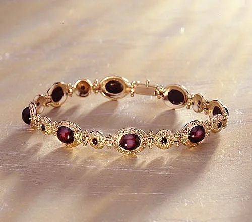 amythest:sapphire gold bracelet.jpg