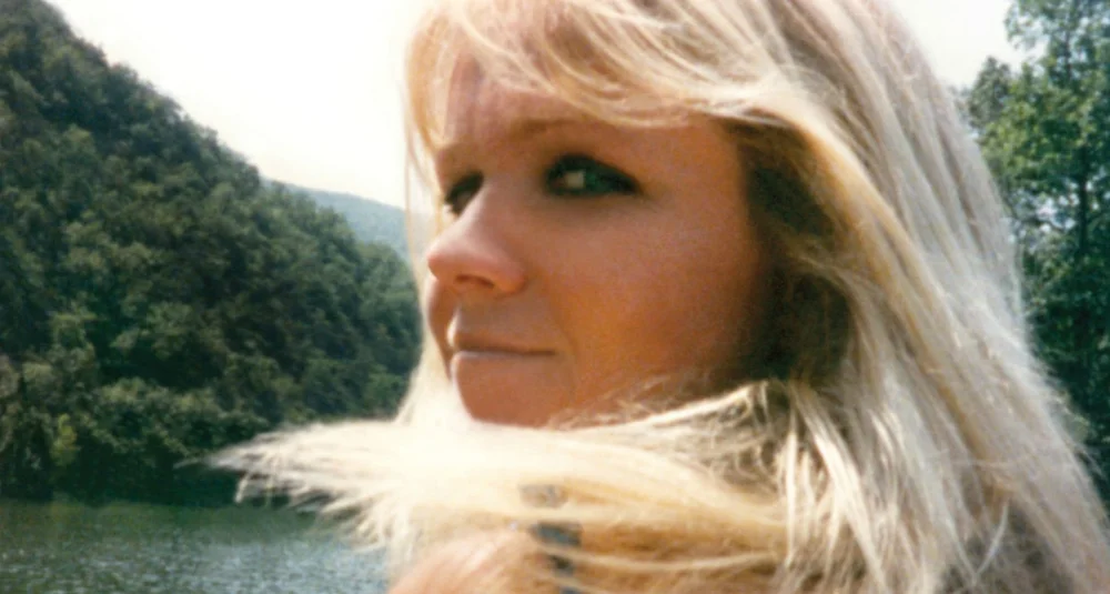 WATCH: Remembering the ‘Timeless Voice’ of Eva Cassidy [Documentary]