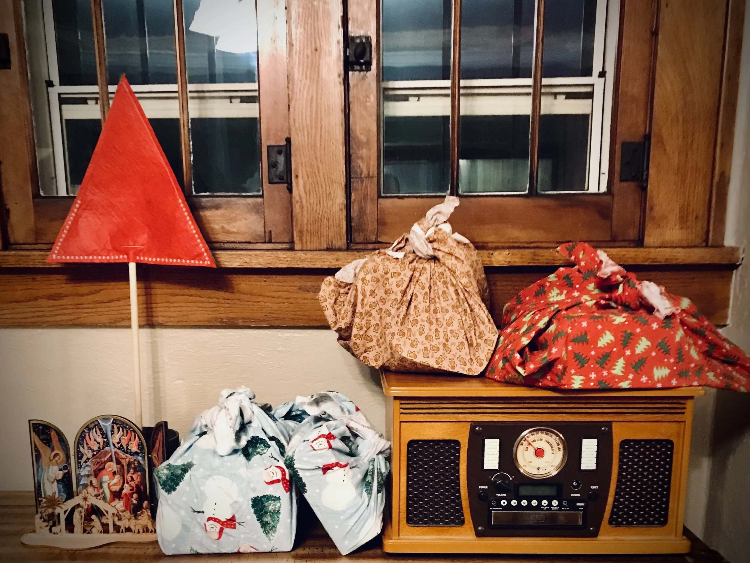 Simple Holiday Decorating