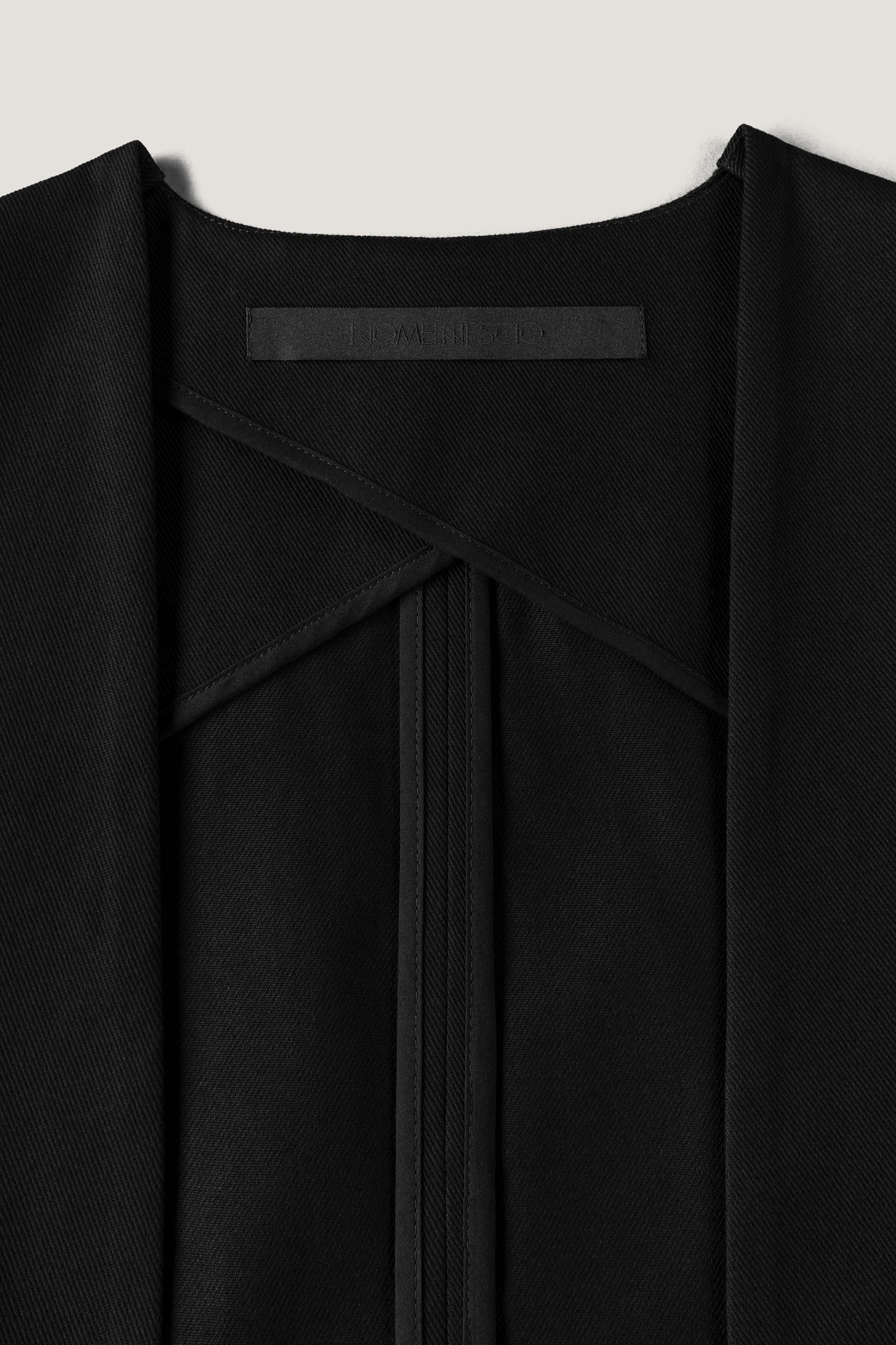 nomennescio_304A_minimal_blazer_04.jpg