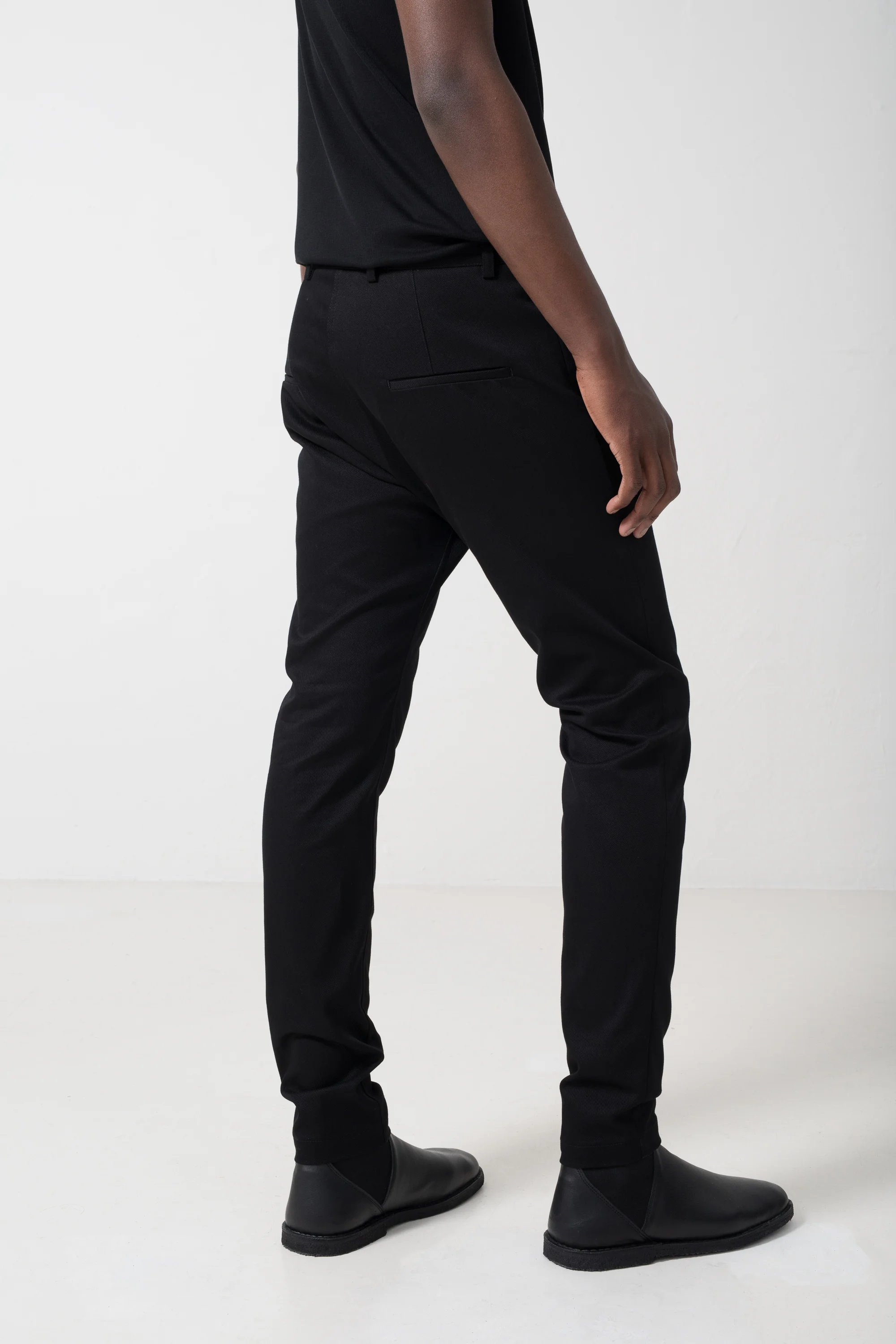 nomen-nescio_205A_slim_trousers_1_2.jpg