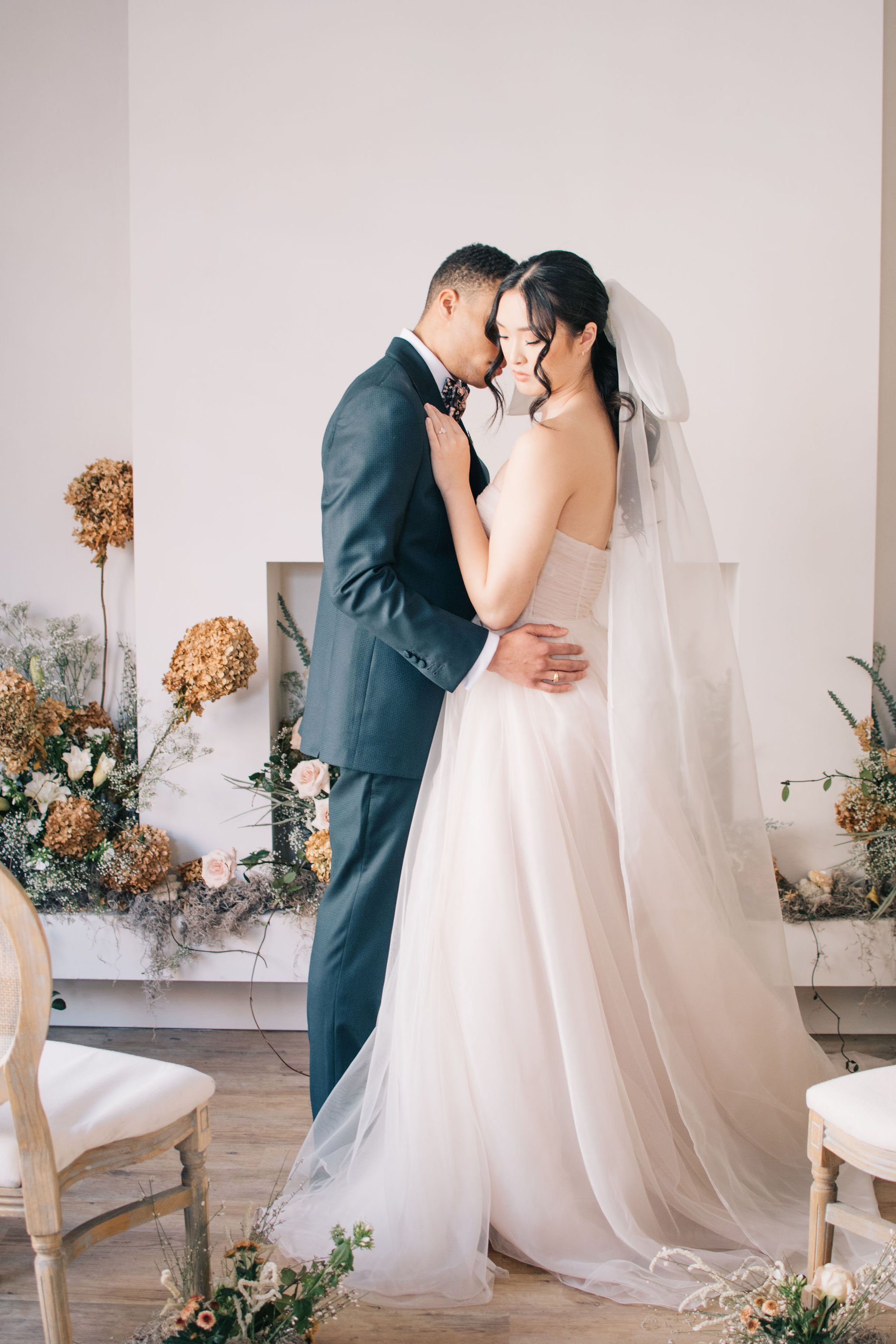 An Elegant and intimate wedding ceremony in Toronto's downtown photographed by Toronto wedding photographers, Ugo Photography