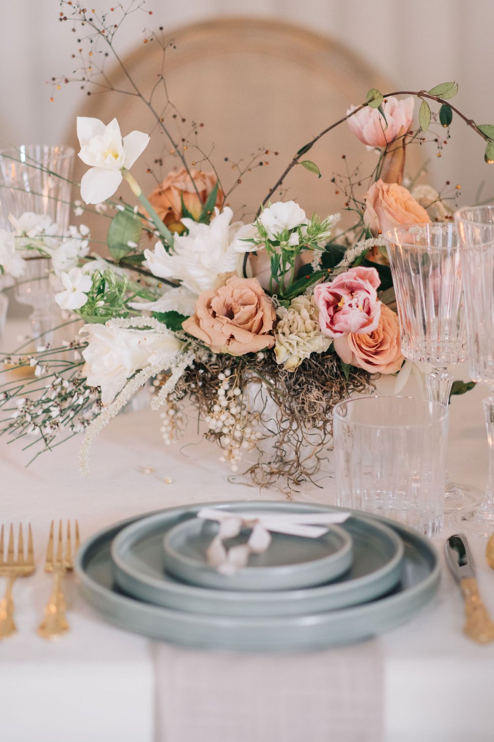 Spring inspired wedding reception floral arrangement photographed by Toronto Wedding Photographers, Ugo Photography