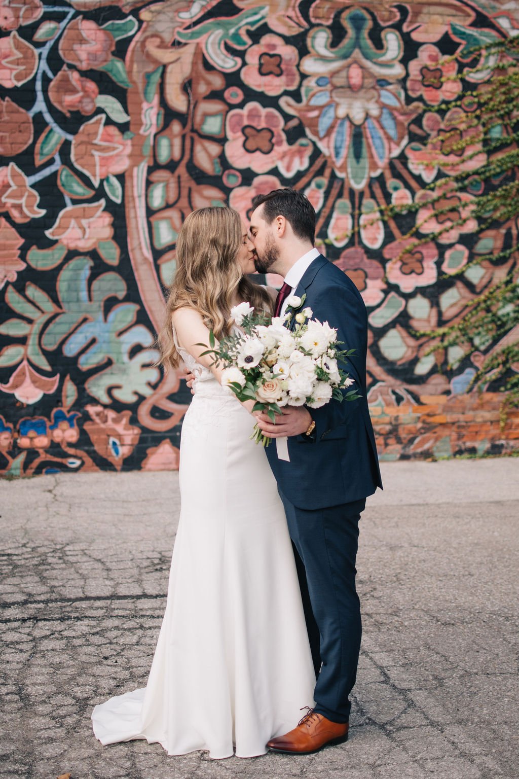 Elegant wedding day photographs at Toronto's Liberty Village's Carpet Factory by Toronto wedding photographers, Ugo Photography