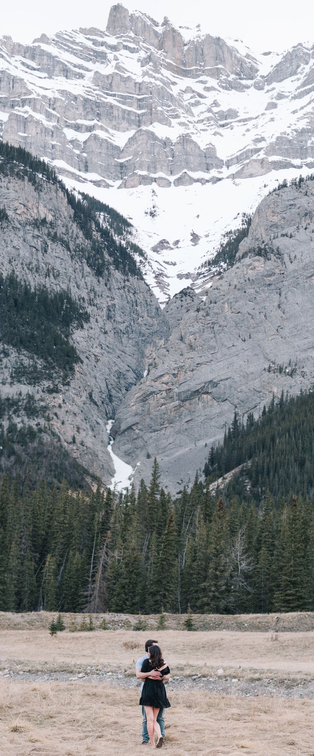 Destination engagement session in the stunning Canadian Rockies photographed by Toronto wedding photographers, Ugo Photography