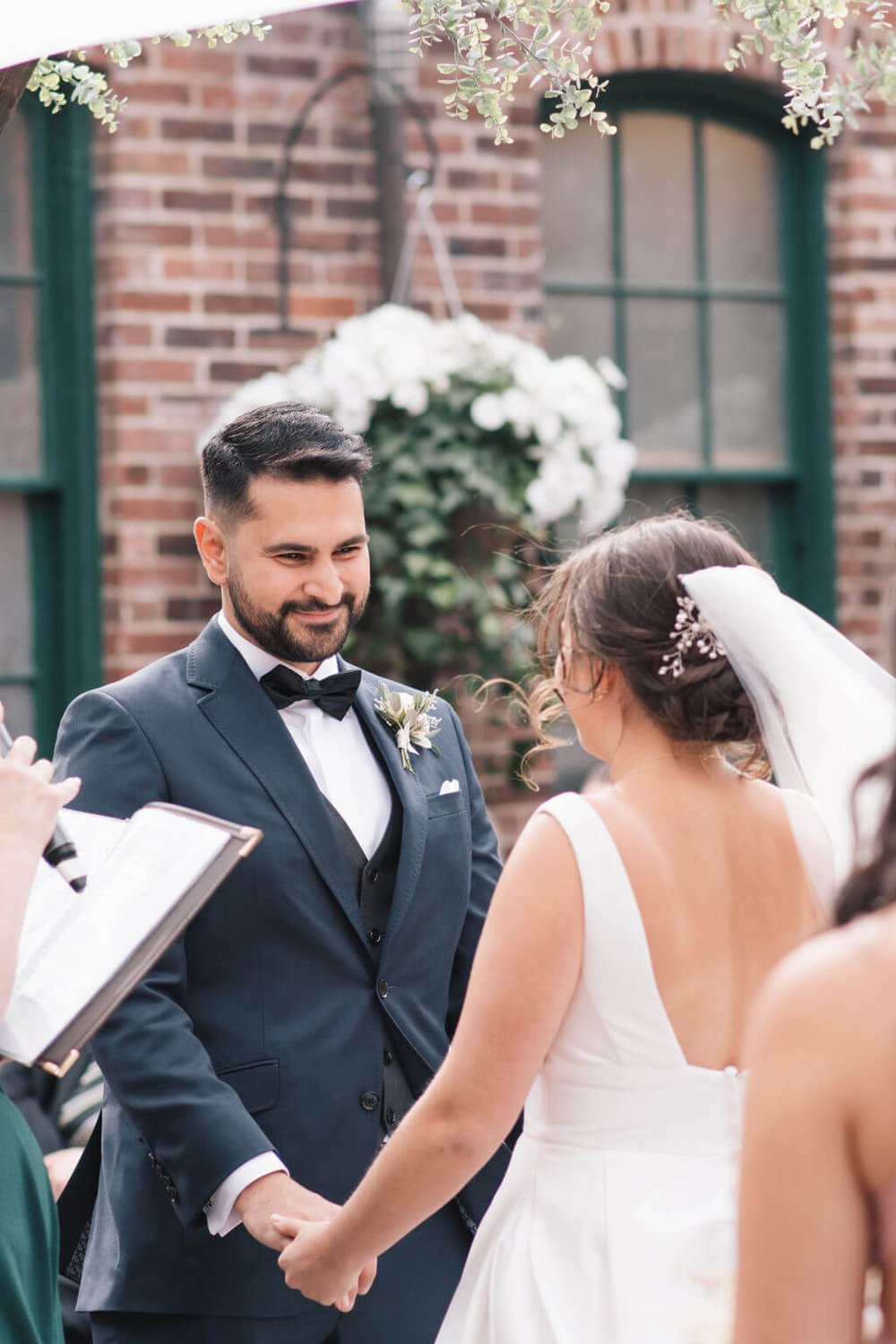 Timeless Toronto wedding photography by Toronto wedding photographers, Ugo Photography