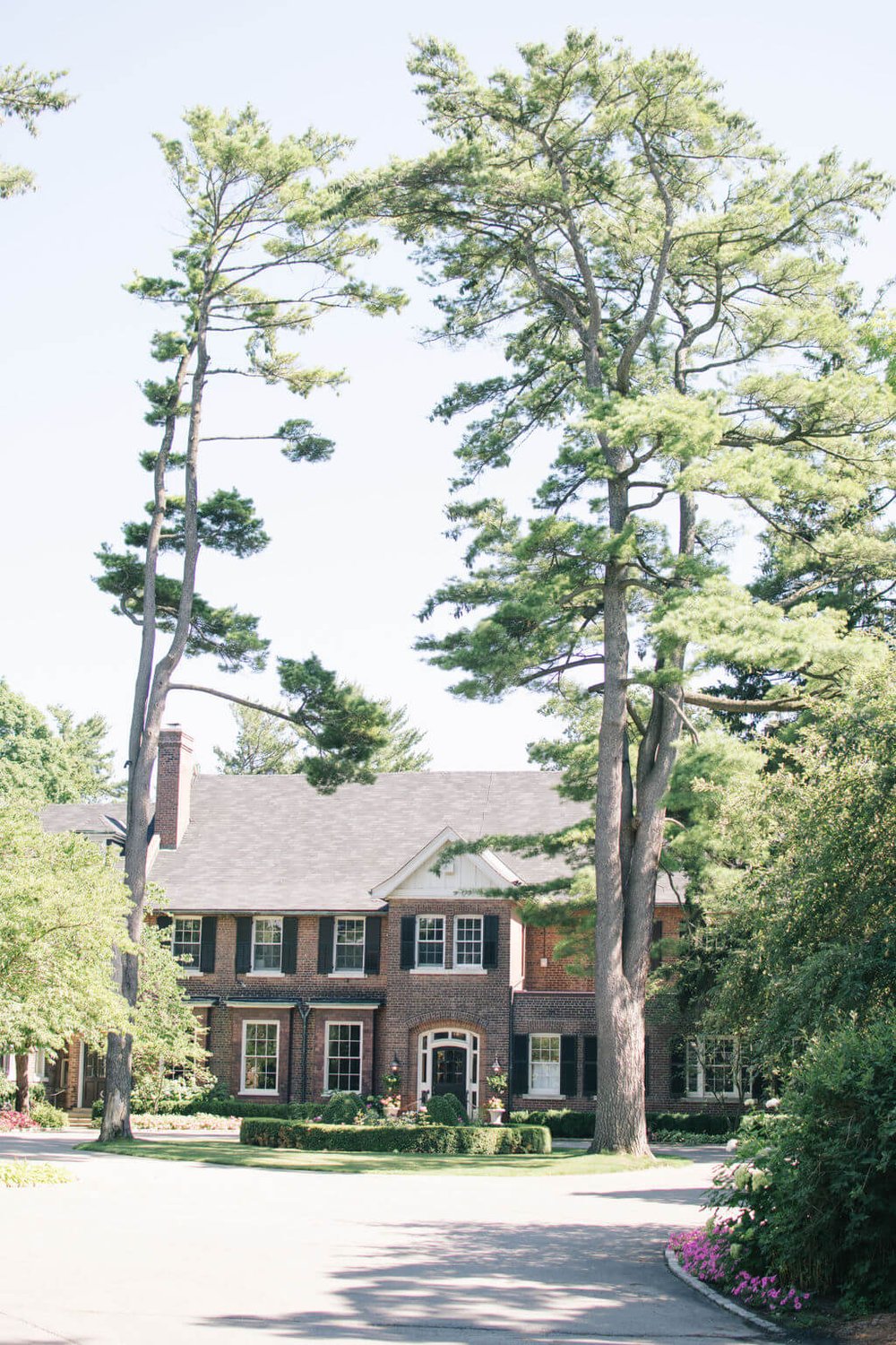 Elegant Toronto Golf Club wedding photography by Toronto wedding photographers, Ugo Photography