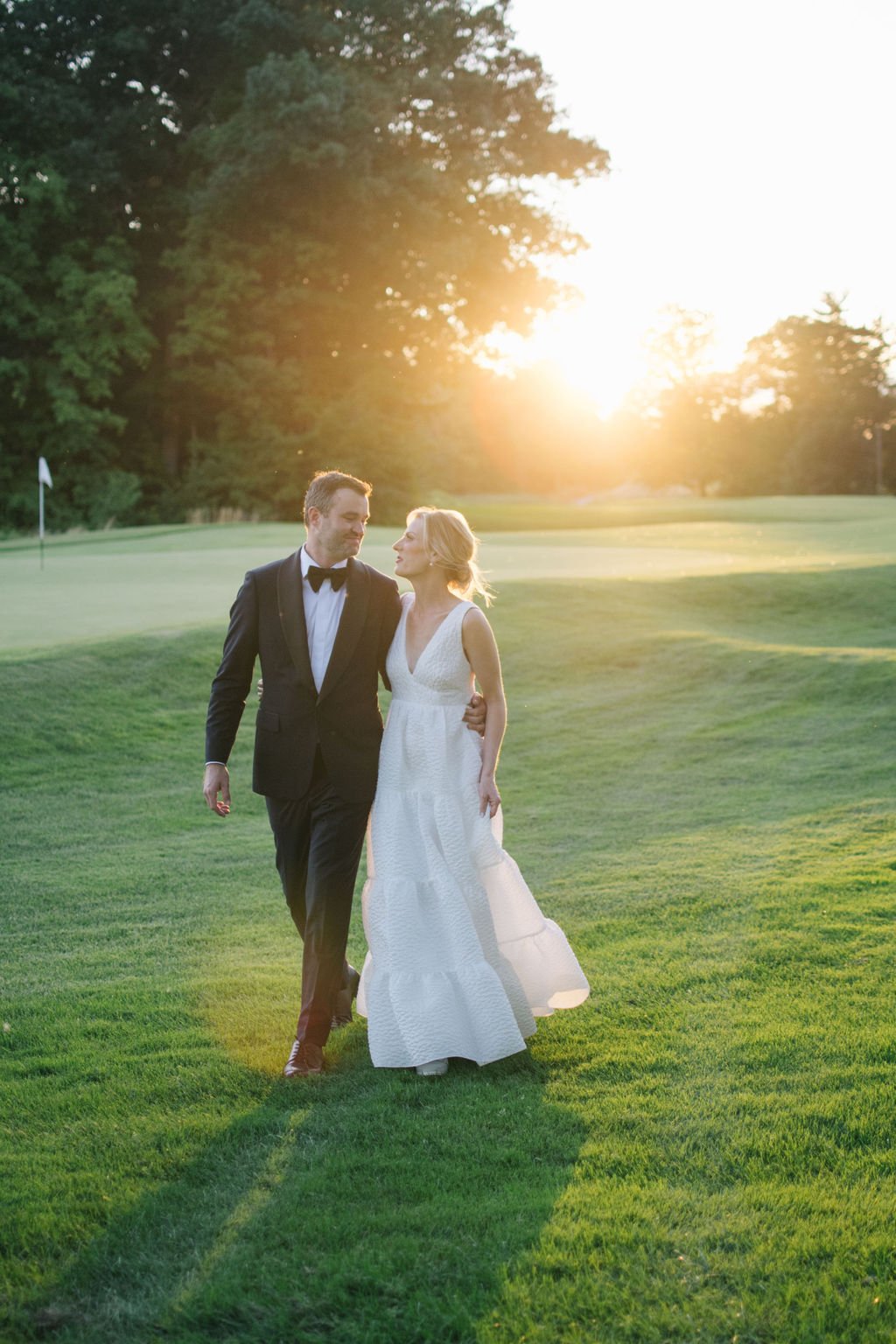 Elegant Toronto Golf Club summer wedding photographed by Toronto wedding photographers, Ugo Photography