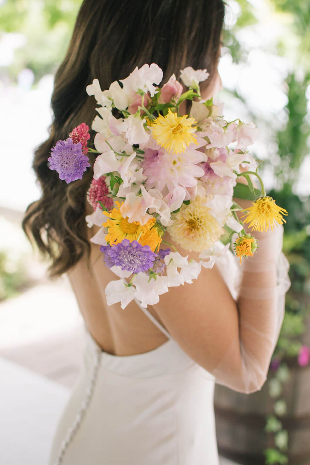 Playful colours for bride's summer wedding bouquet 