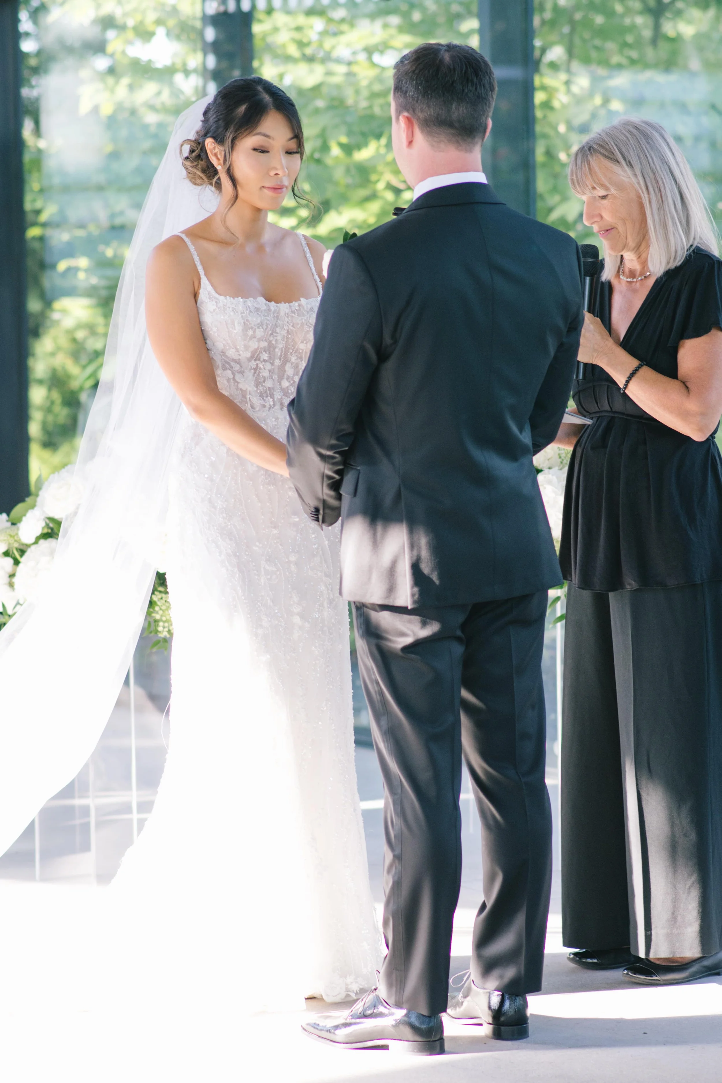 Modern fall wedding at The Whistle Bear Club