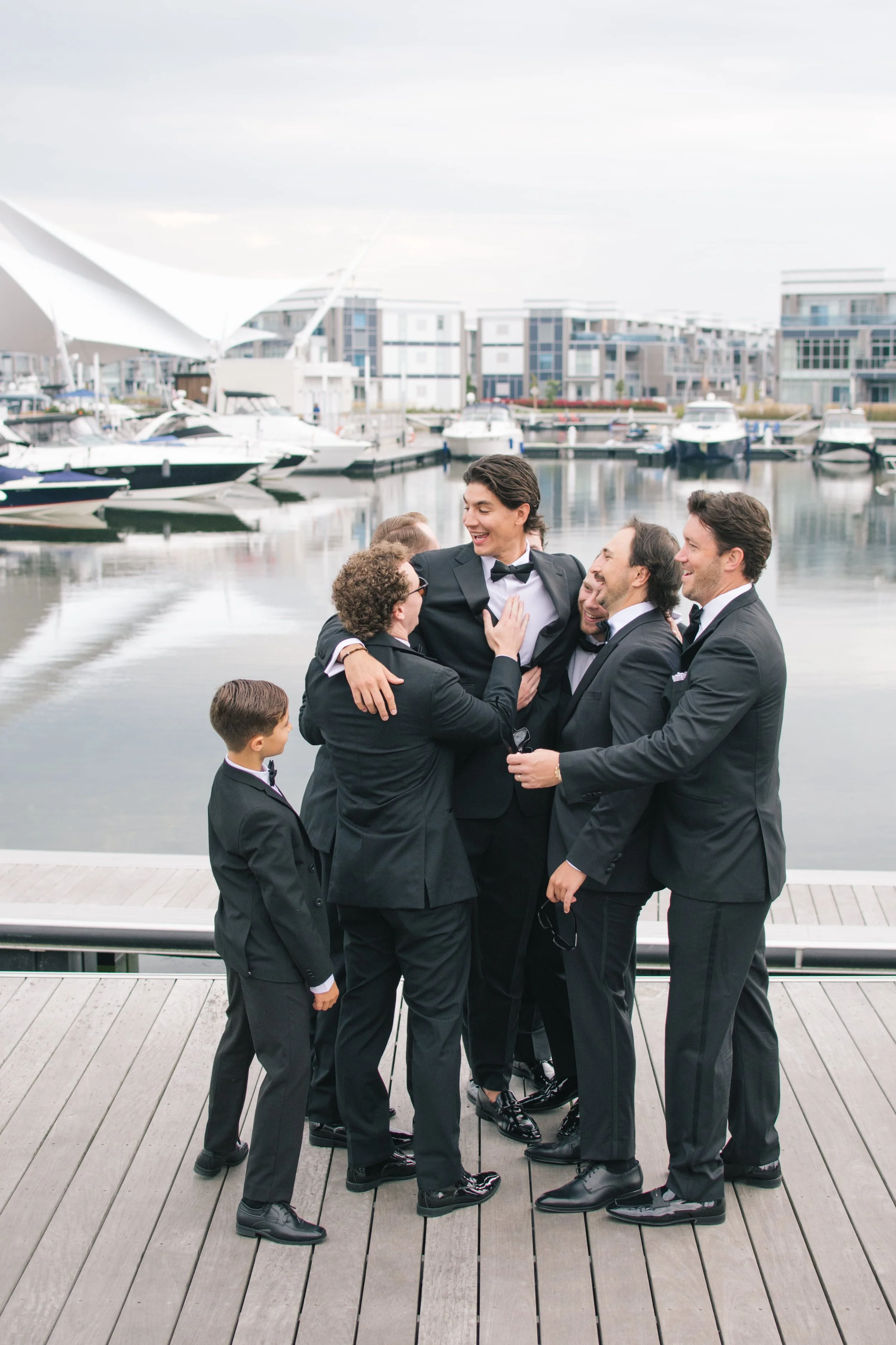 Modern black and white wedding at Three Feathers Terrace