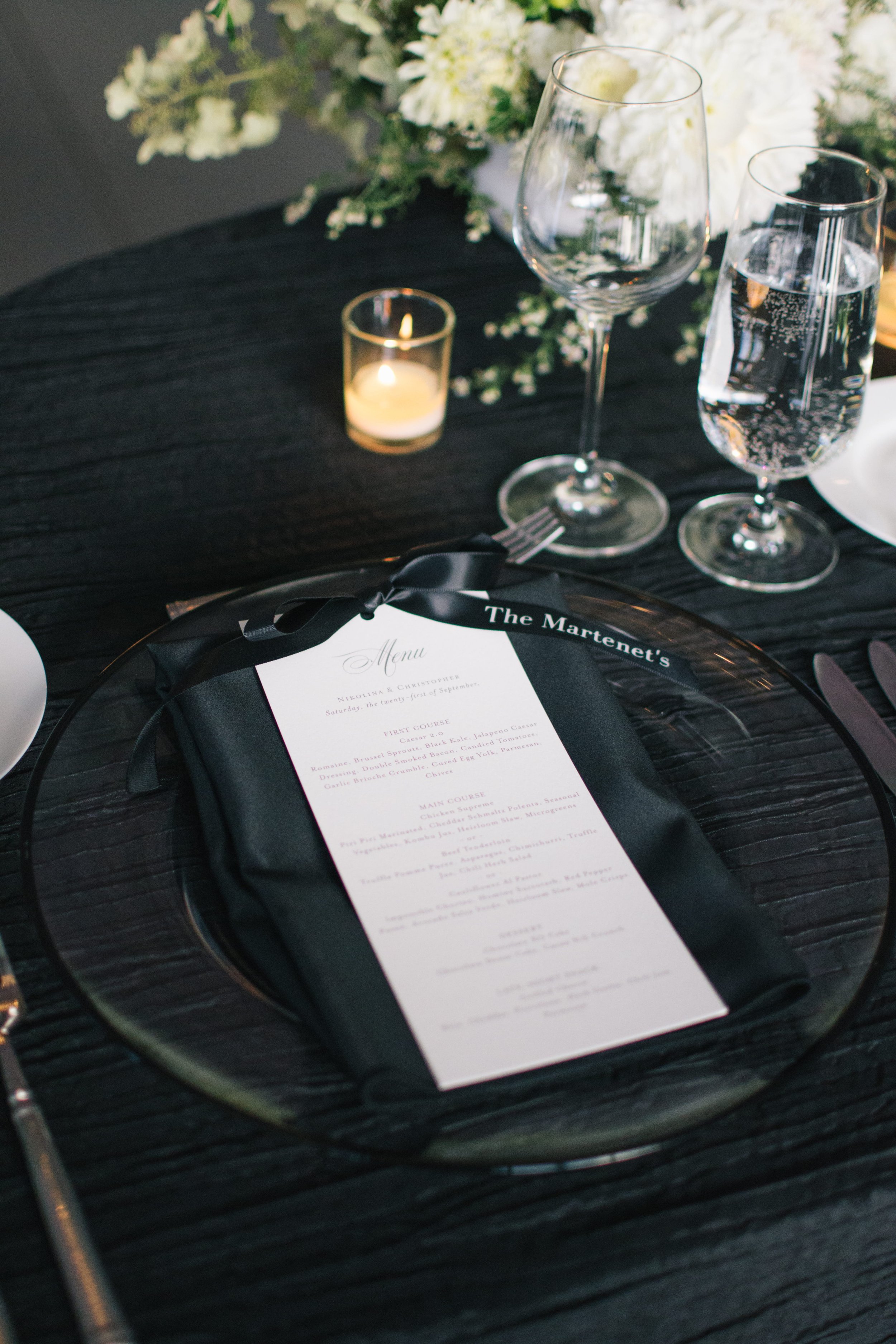 black-tie-place-setting-three-feathers-terrace-wedding
