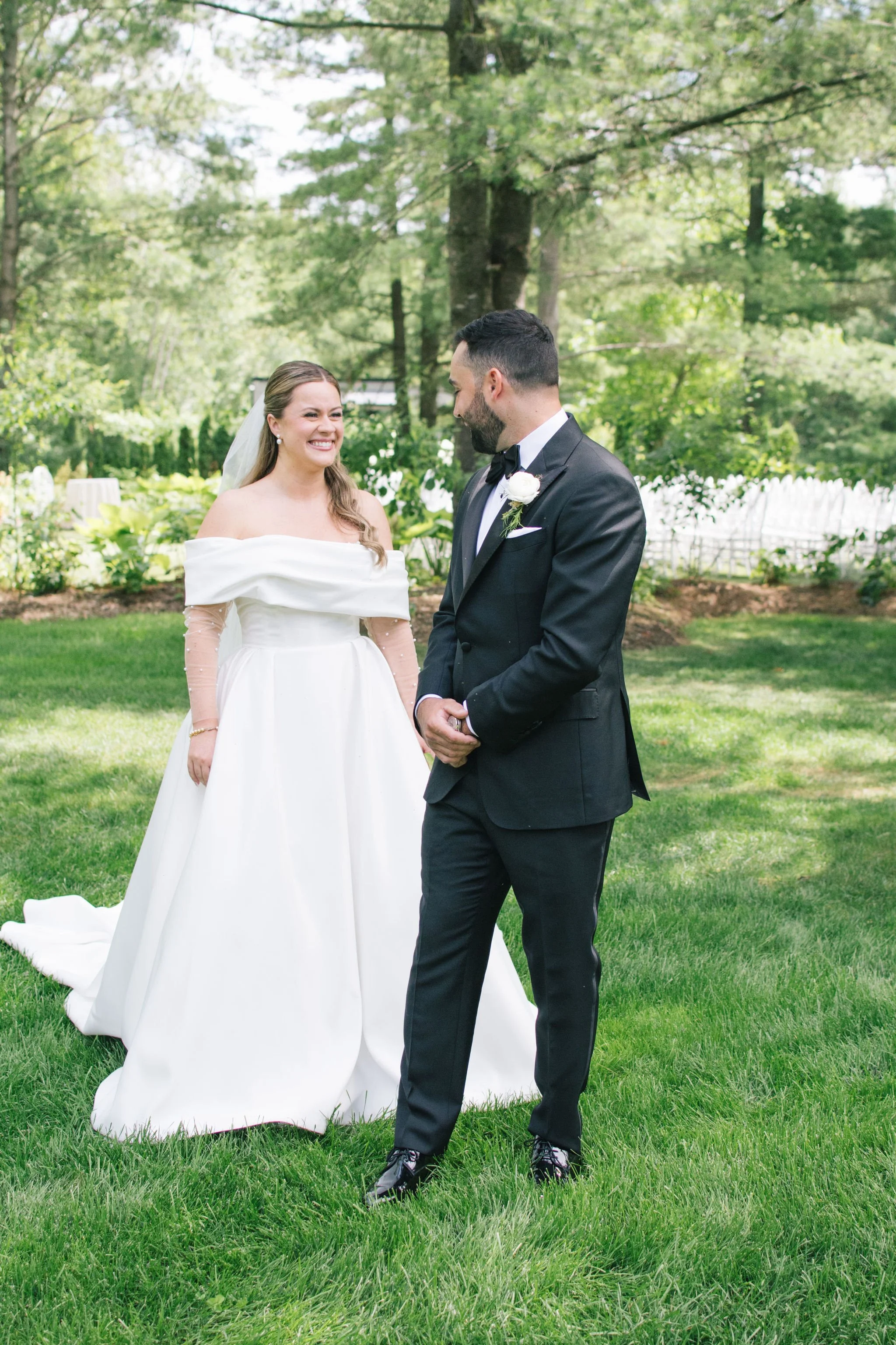 first-look-three-feathers-terrace-wedding-photography-innisfil