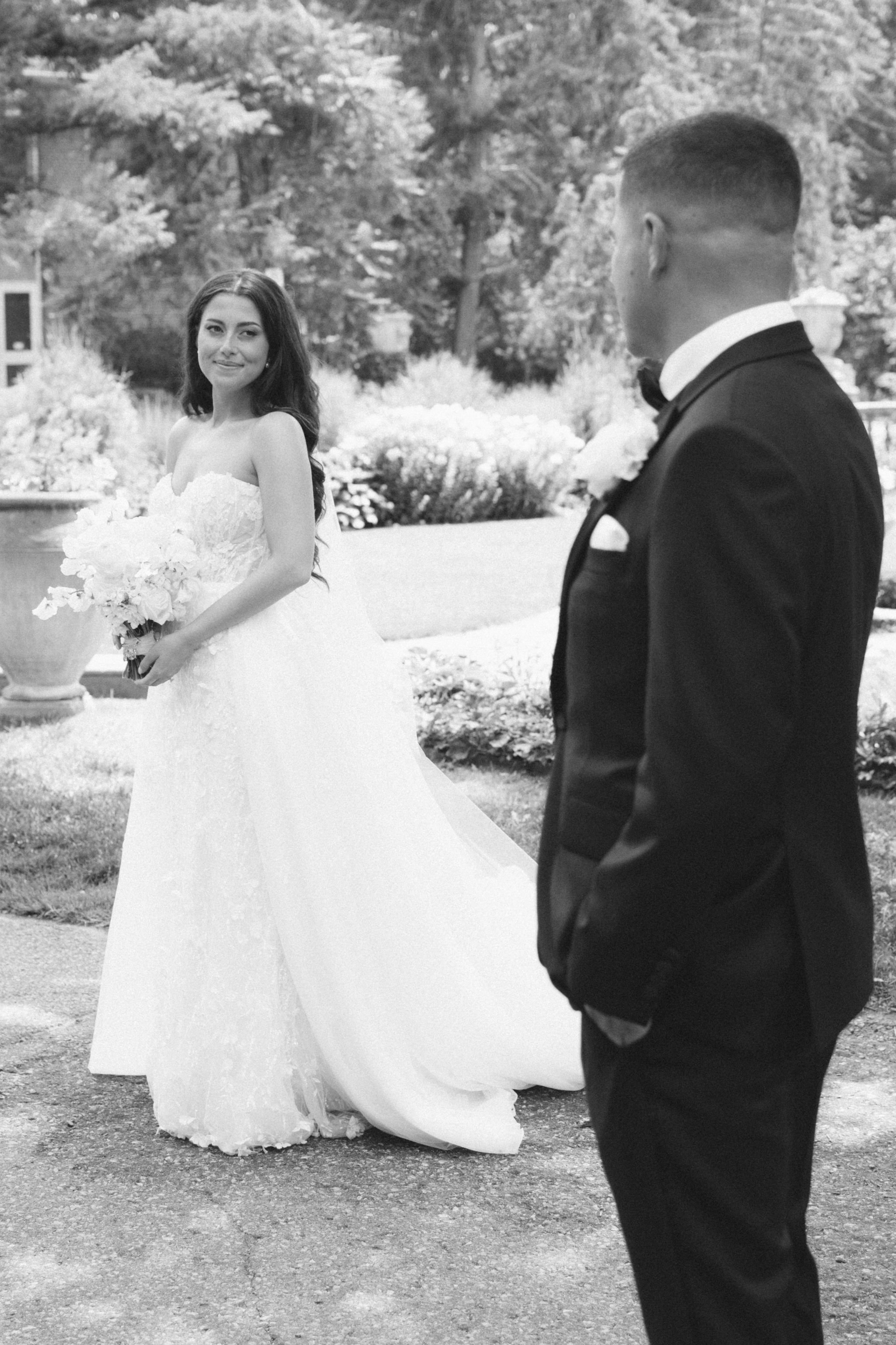 editorial-black-and-white-wedding-portrait-toronto-photographer