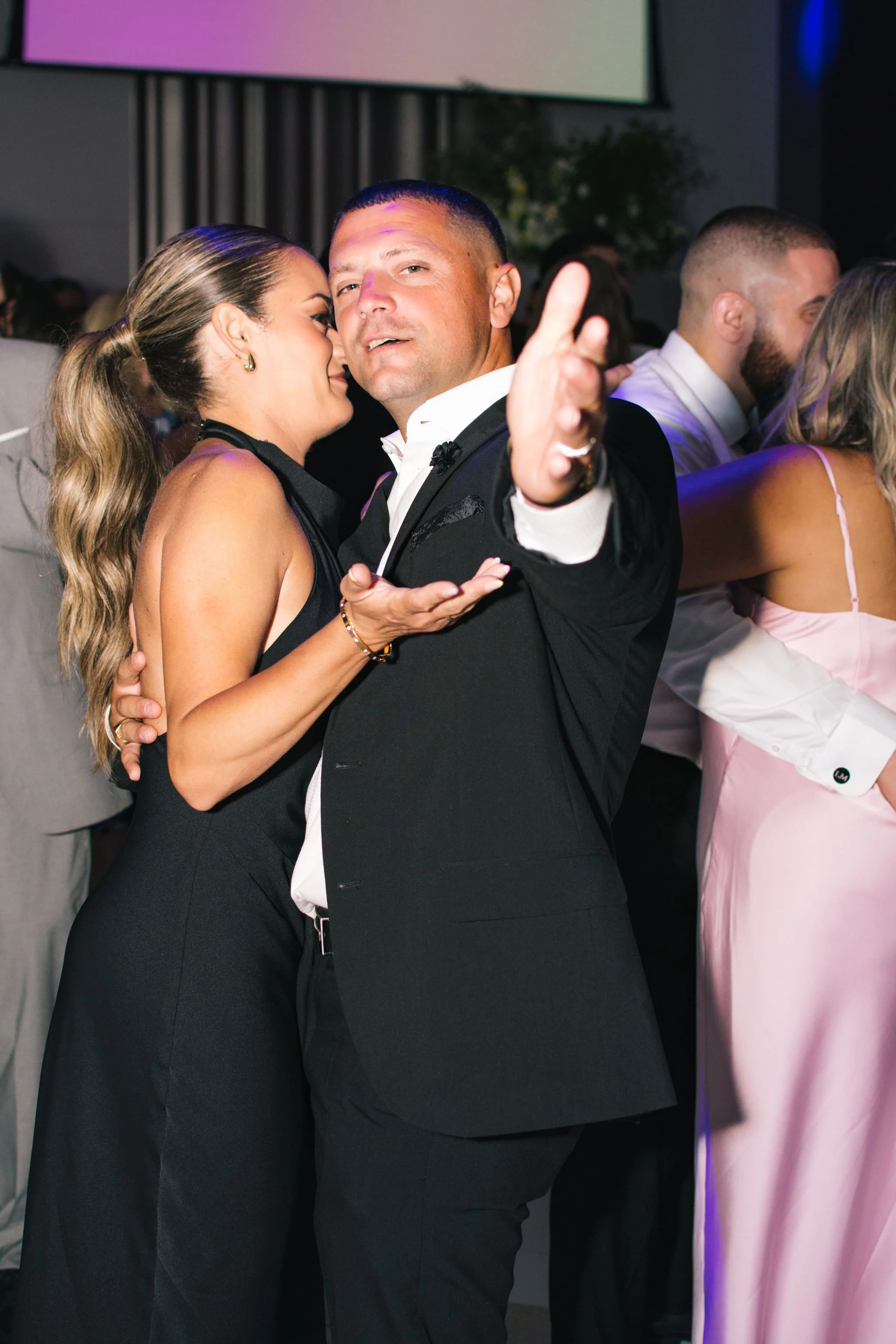 toronto-wedding-reception-candid-dancing-moments