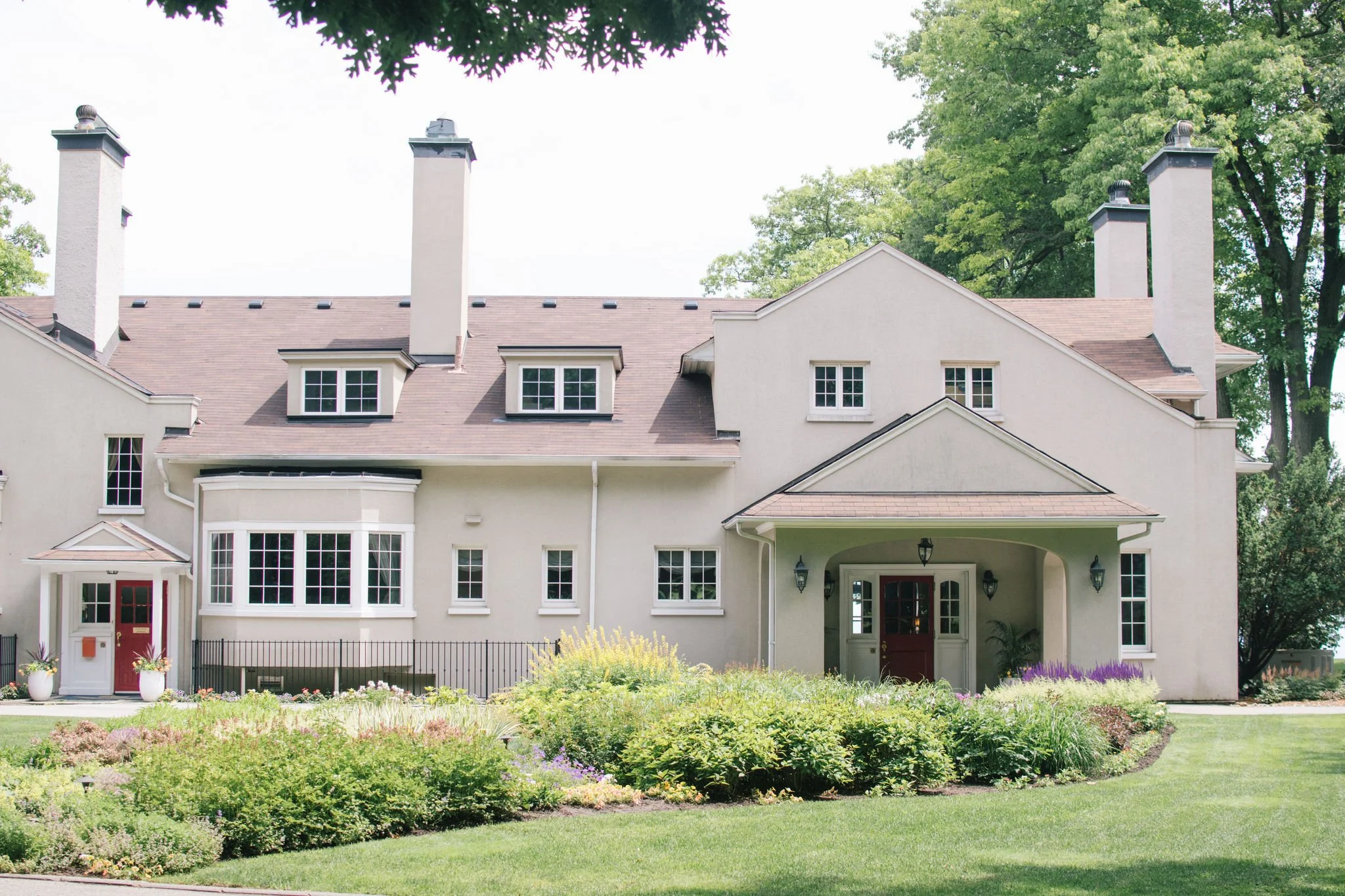 toronto-hunt-club-wedding-venue-exterior