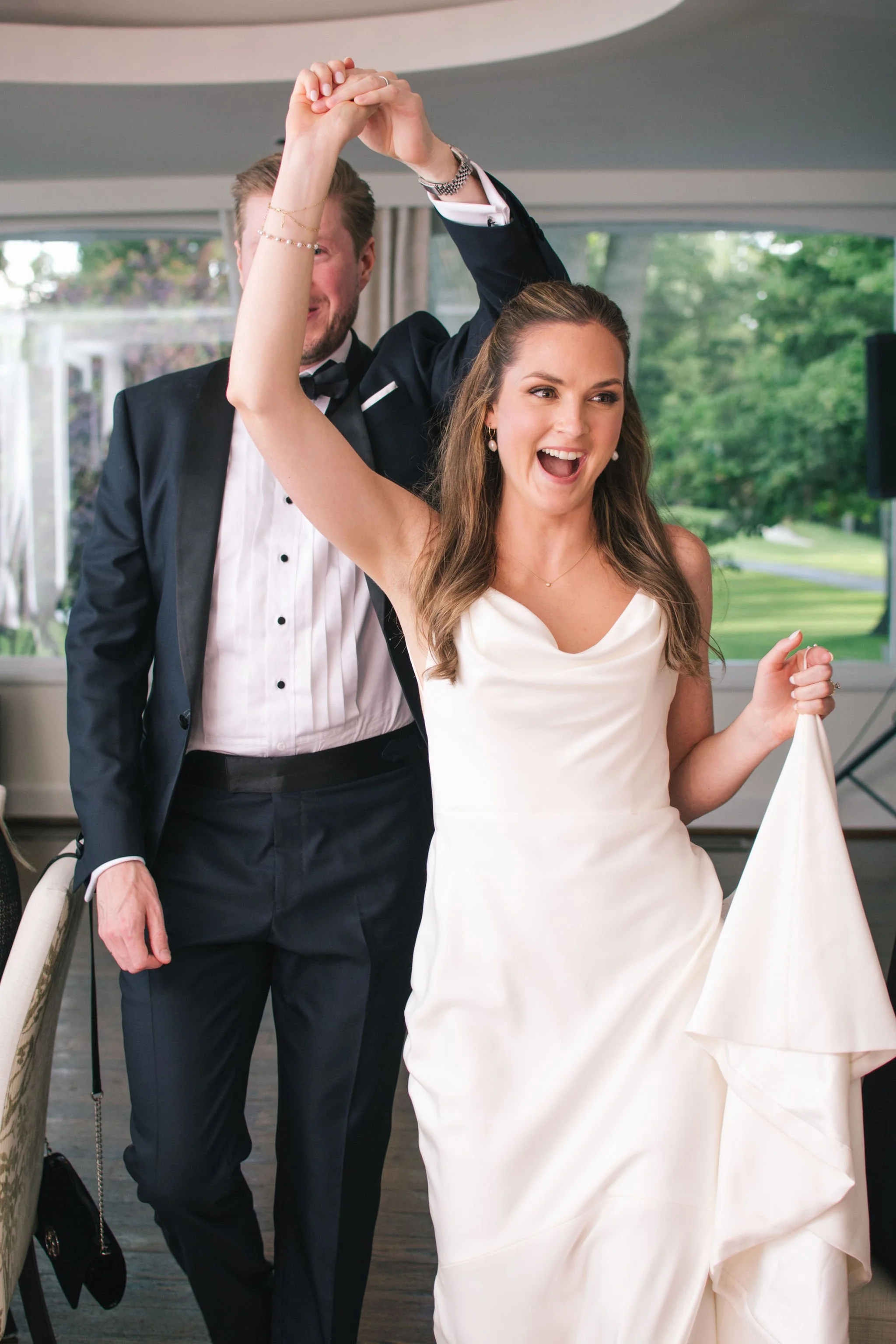 toronto-hunt-club-black-tie-wedding-reception-entrance