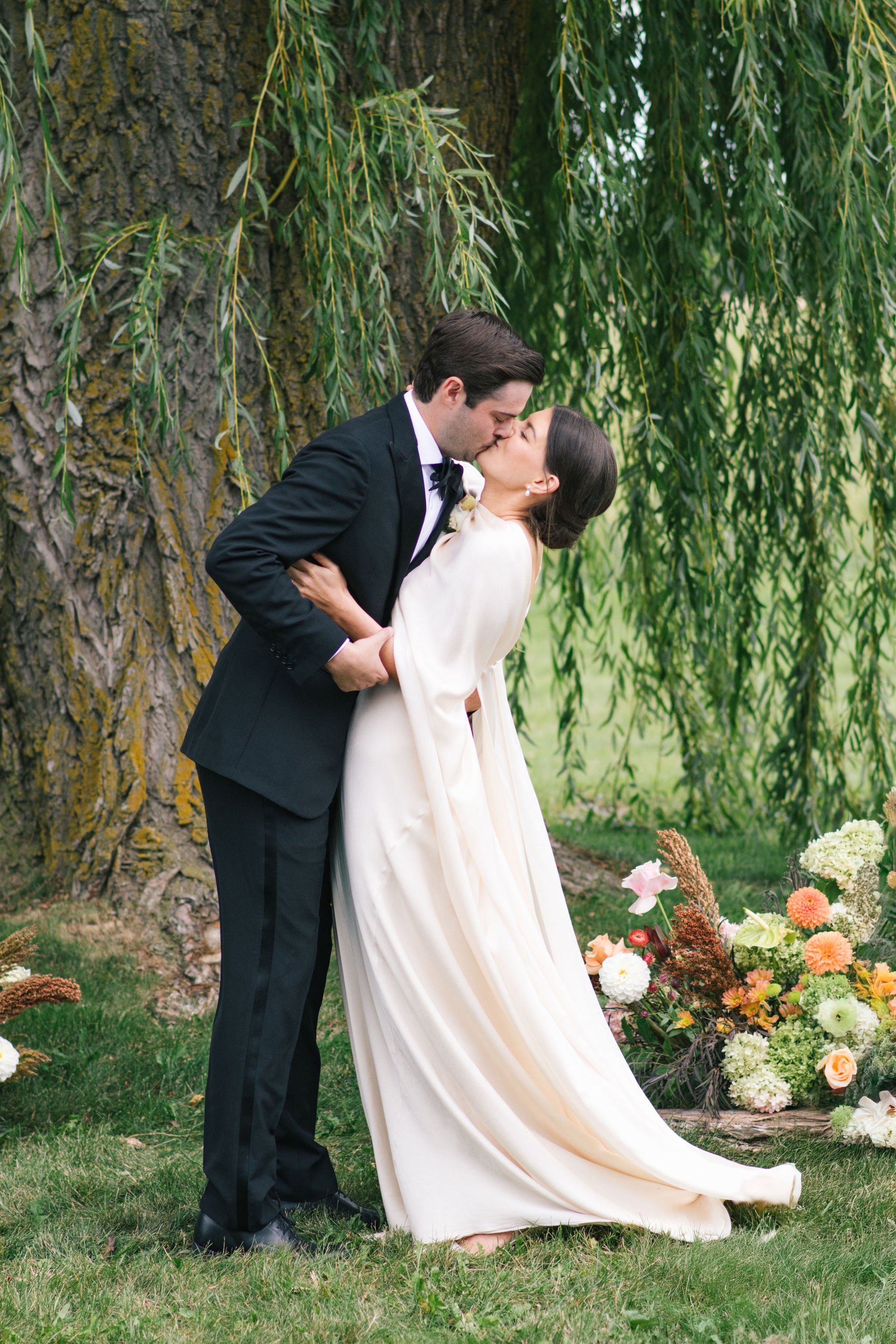first-kiss-outdoor-wedding-ceremony-collingwood-ontario