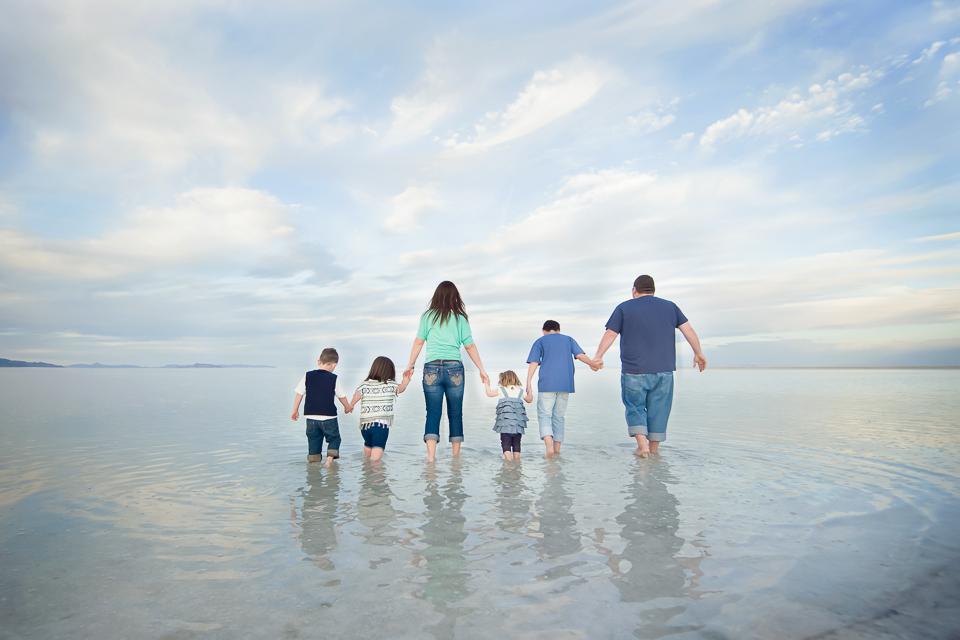 family photo session_salt_flats-1.jpg