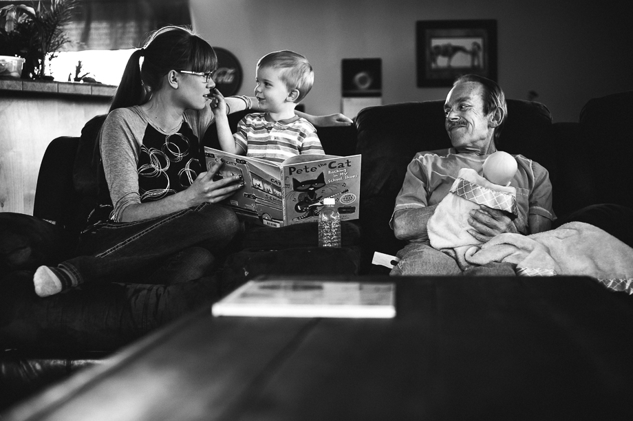 3 generation picture and book reading