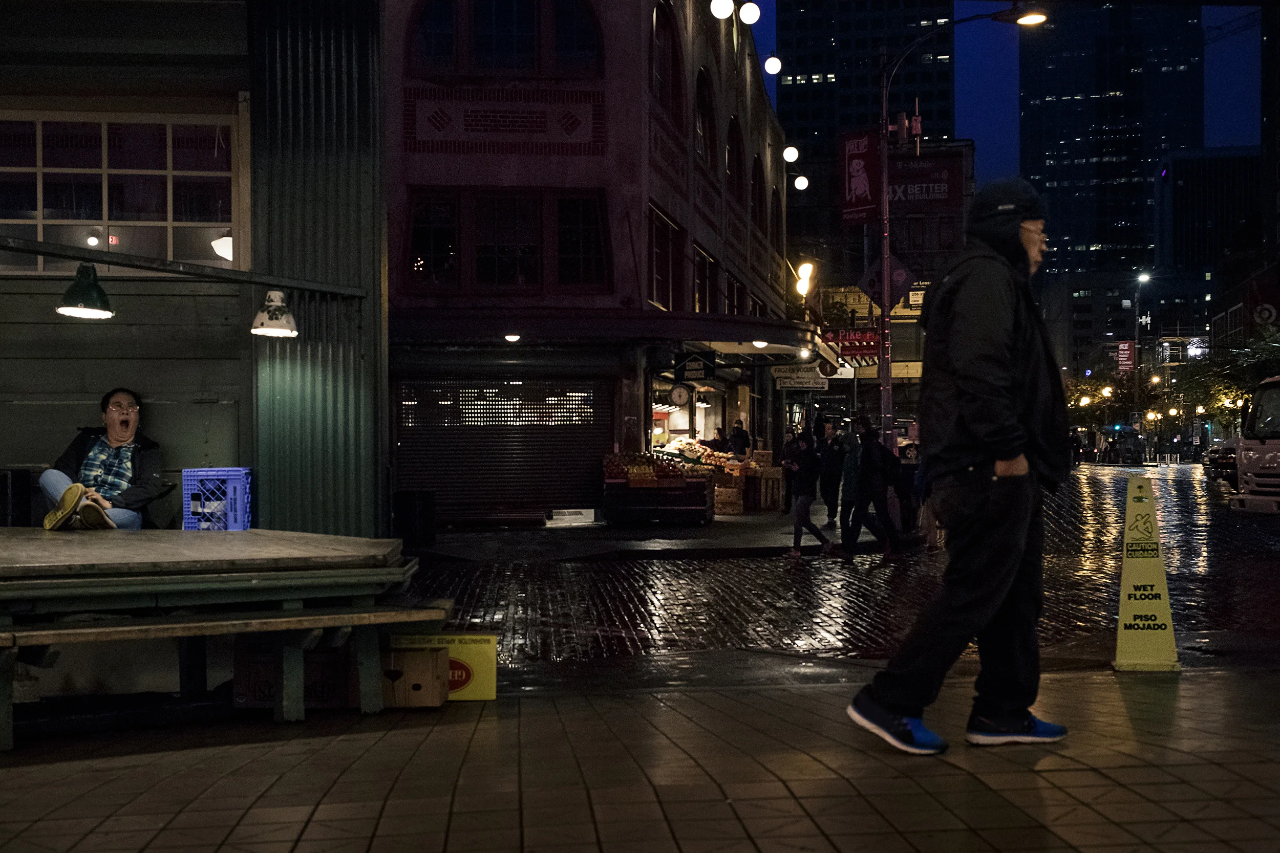 042_JEB17303b_early_morning_market_website2500.jpg