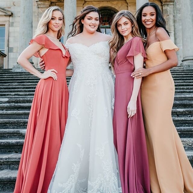 F I N A L L Y the @allurebridals plus size trunk show is here! We couldn&rsquo;t be more excited to meet our future brides for this weekends amazing event! ????
&bull;
&bull;
&bull;
#plussize #bride #curvy #curvybride #sayyestothedress #olympia #love #pnwwedding #trunkshow #event #ido #joyfulbride #weddingswithjoy