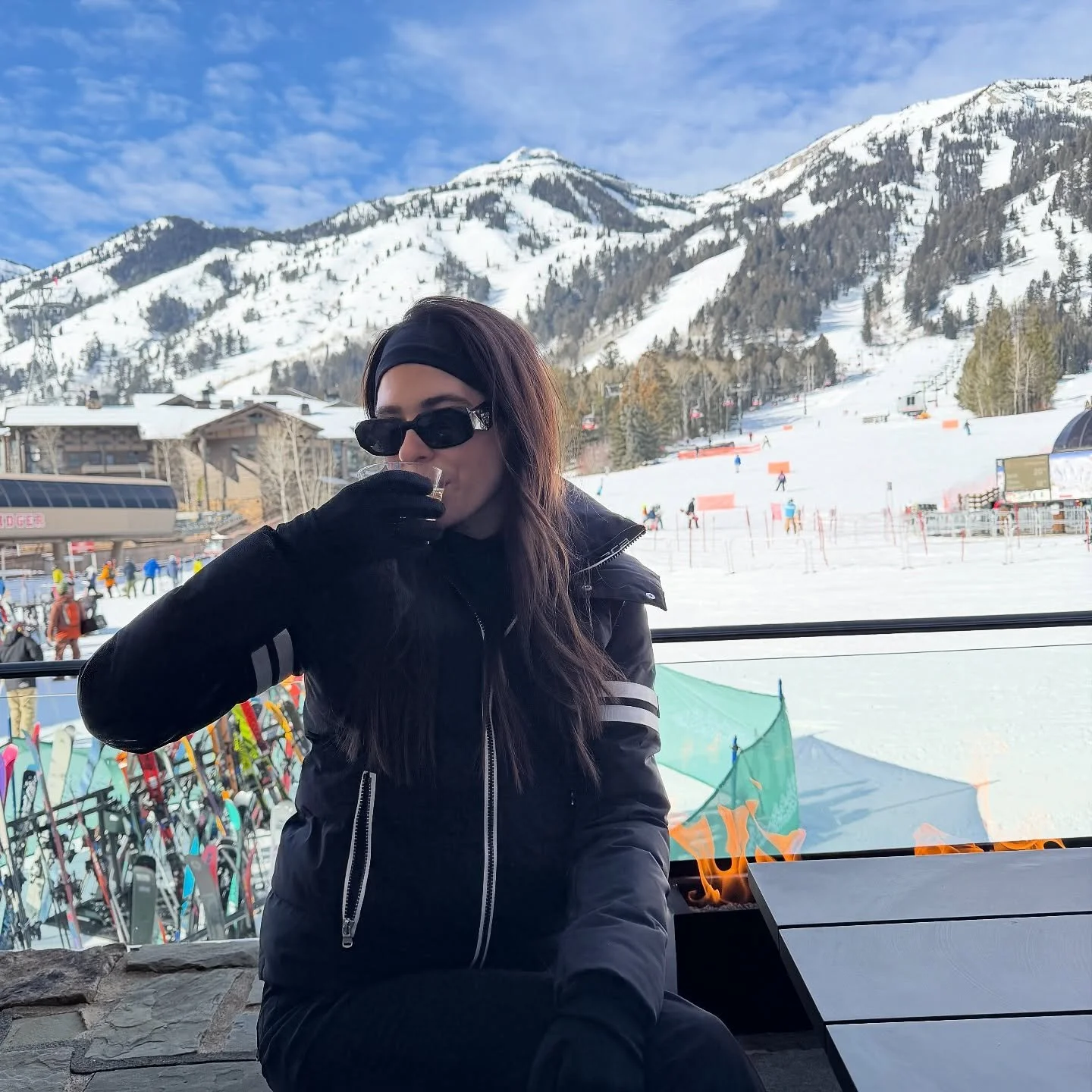 Athletic? Questionable. Apr&egrave;s? Expert 🥂❄️