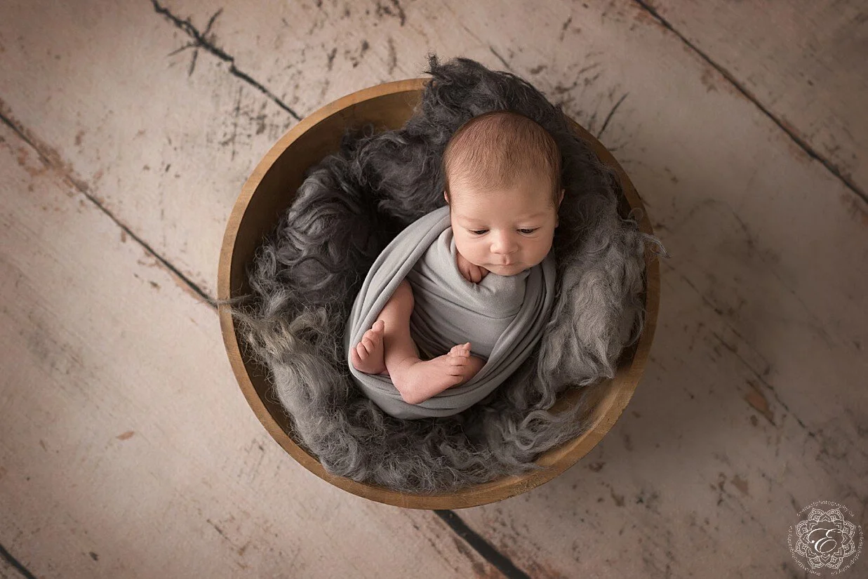 Posed-Newborn-Photography-Edmonton.jpg