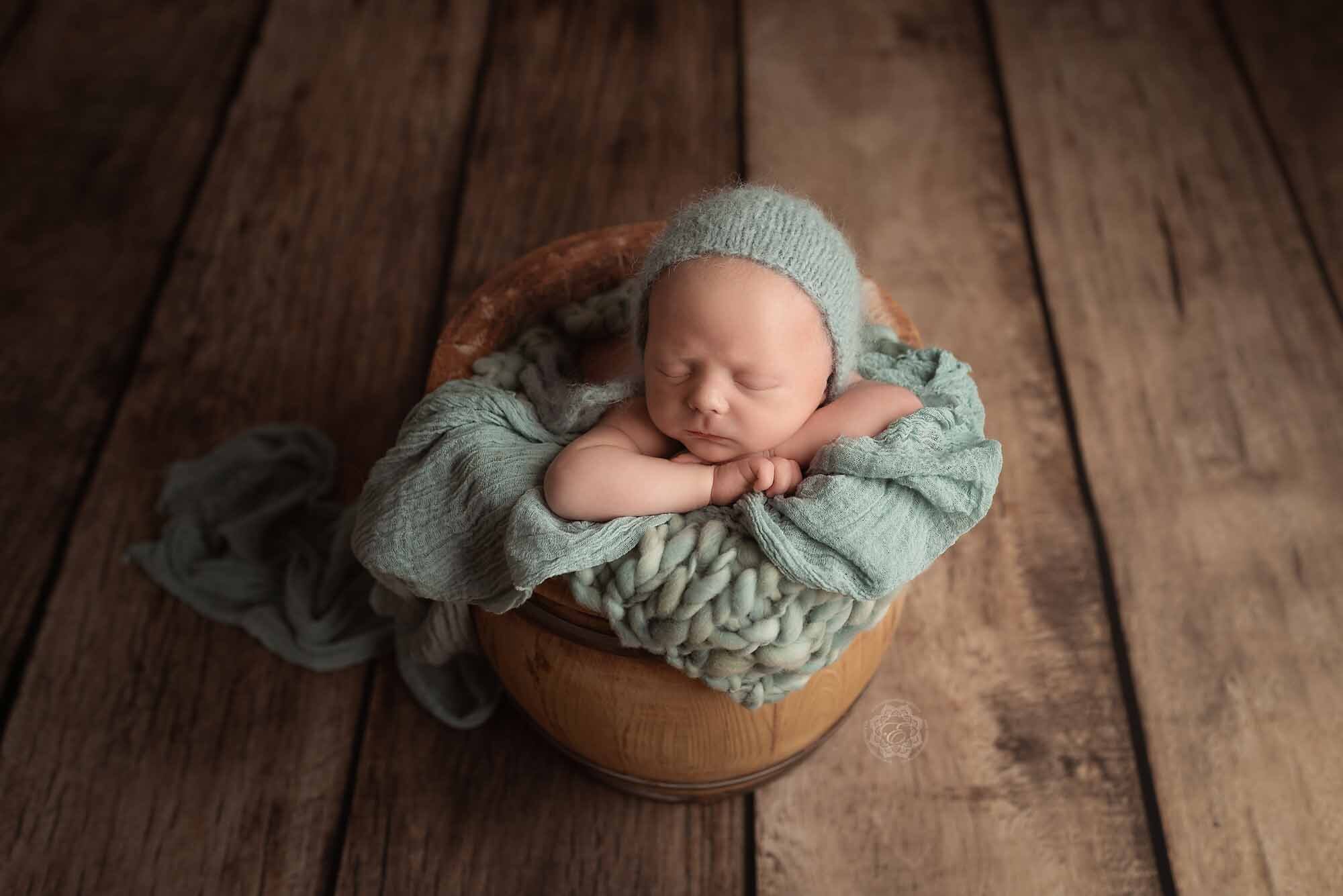 Edmonton-Best-Newborn-Photographer.jpg