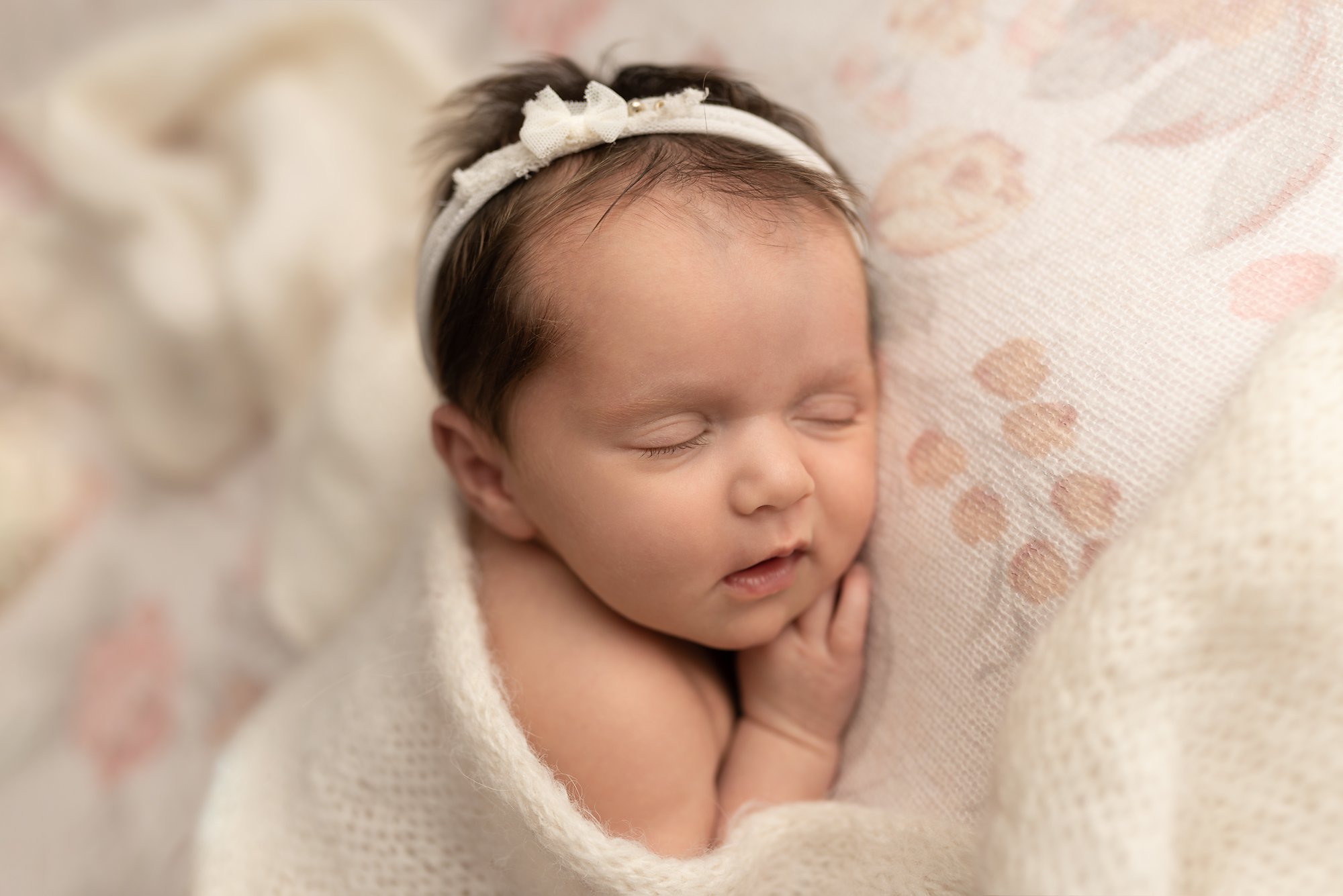 best-edmonton-newborn-photographer.jpg