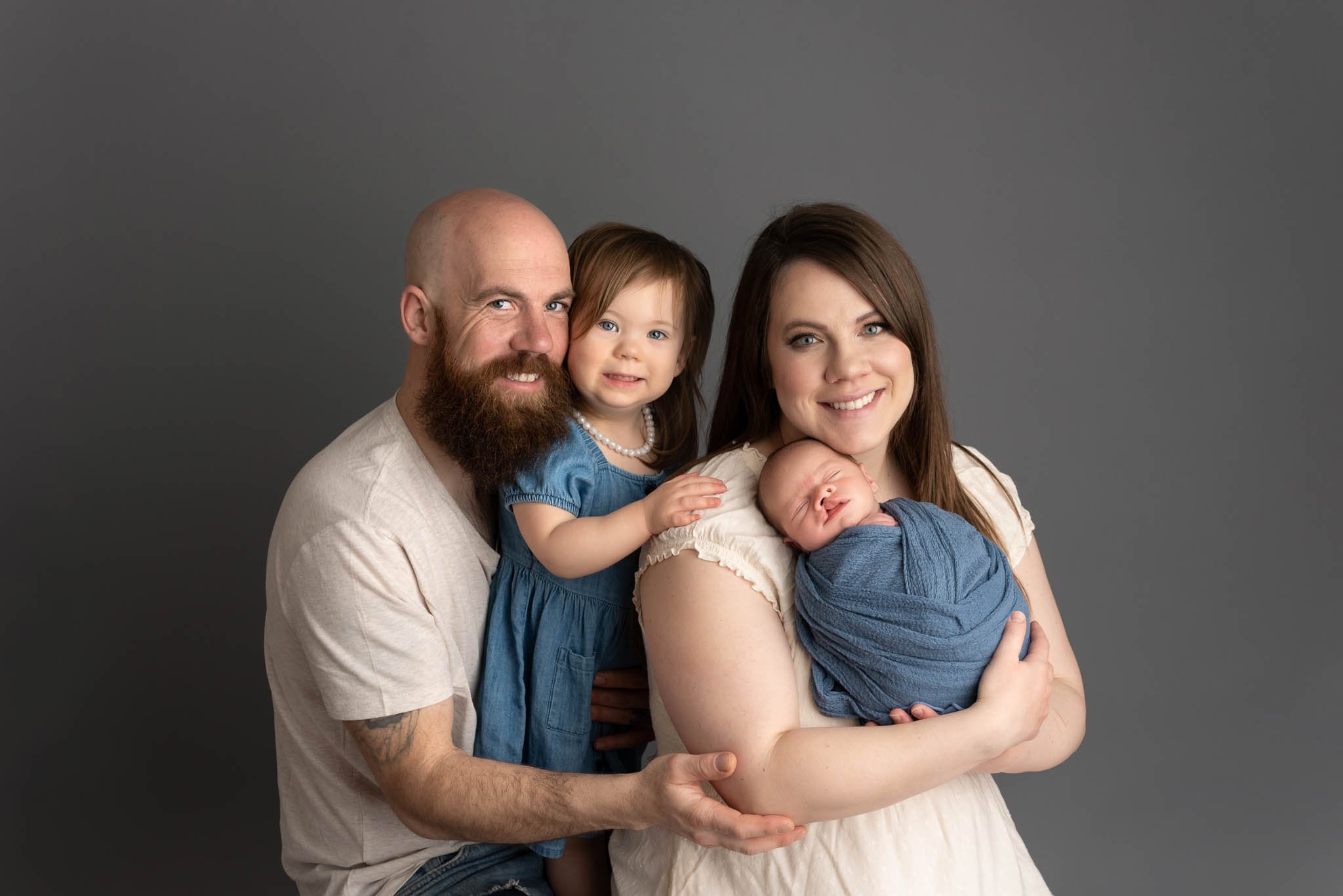 Family-Newborn-Photographer-Edmonton.jpg