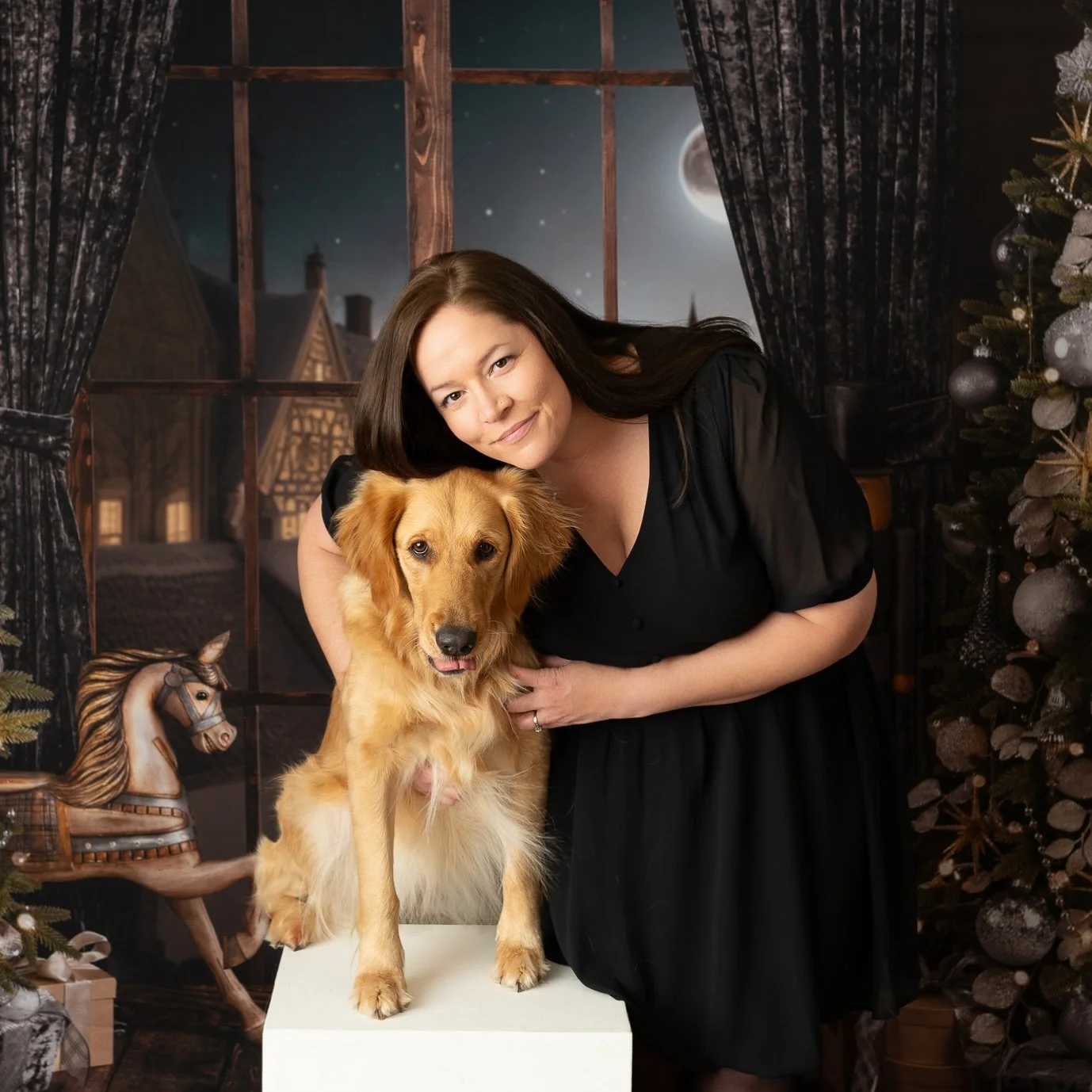 Merry Christmas! Wishing you many moments  of joy with your loved ones ✨🎄