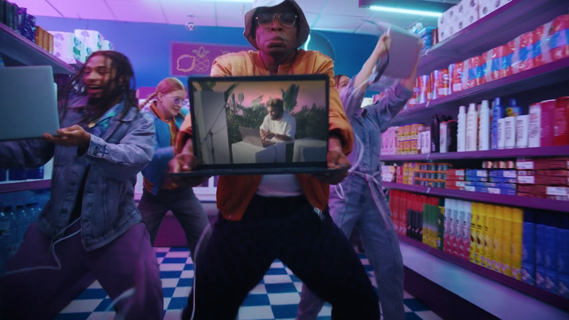bakcmarket_stills__00008.png