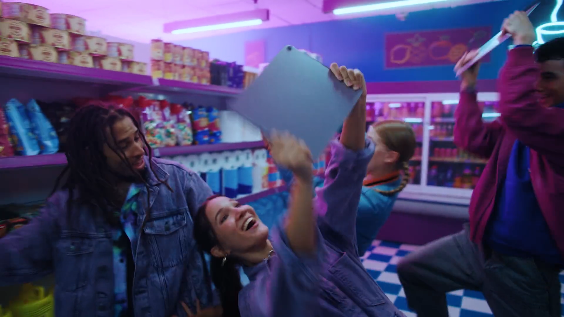bakcmarket_stills__00004.png