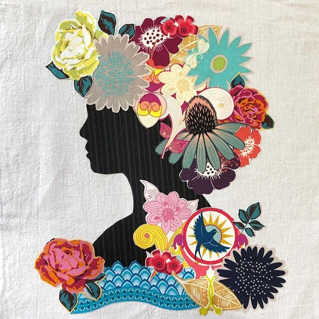 The March block for the @sjsacademy Block if the Month was this collage design and is my first time trying this technique. 🌺 I didn&rsquo;t leave room for the embroidery part, but maybe I&rsquo;ll be able to work it in somewhere at some point. Even 