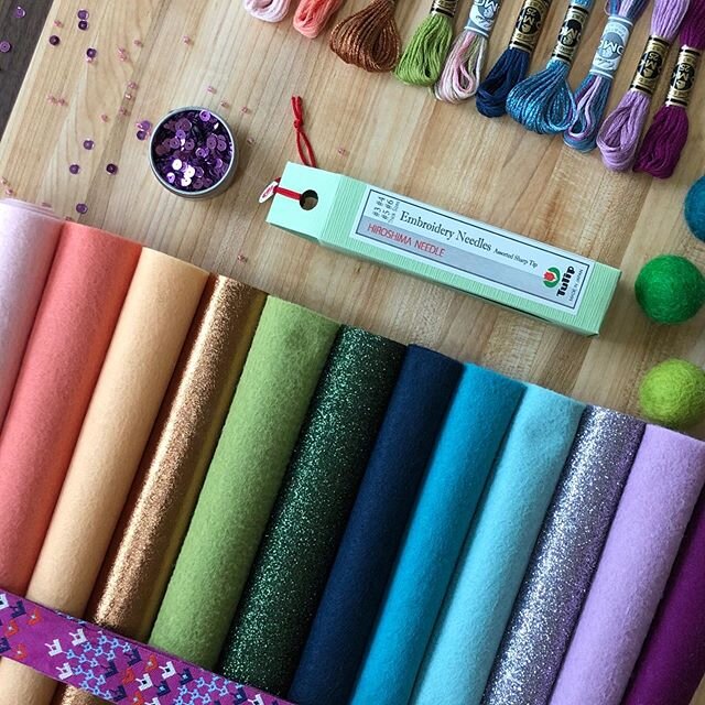 I am so thrilled to be on the Benzie Designs Maker Team. The kids and I are going to make all the felt things all summer long. We especially love the glitter felt (of course)! What would you make with this palette??? I wonder what glitter felt pouche