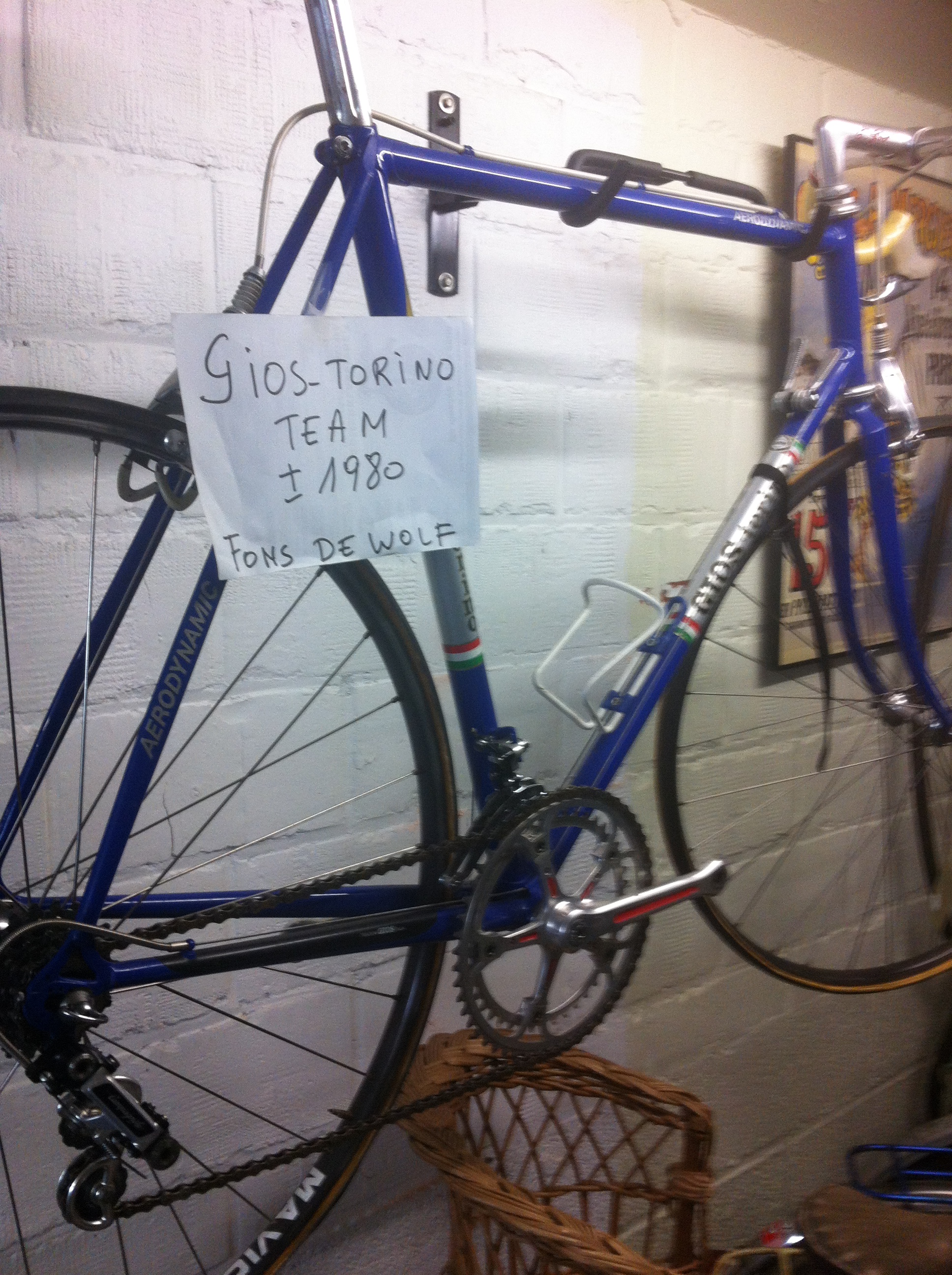 1980 Gios (in team blue) of Fons De Wolf with full Campagnolo groupset including Delta brakes