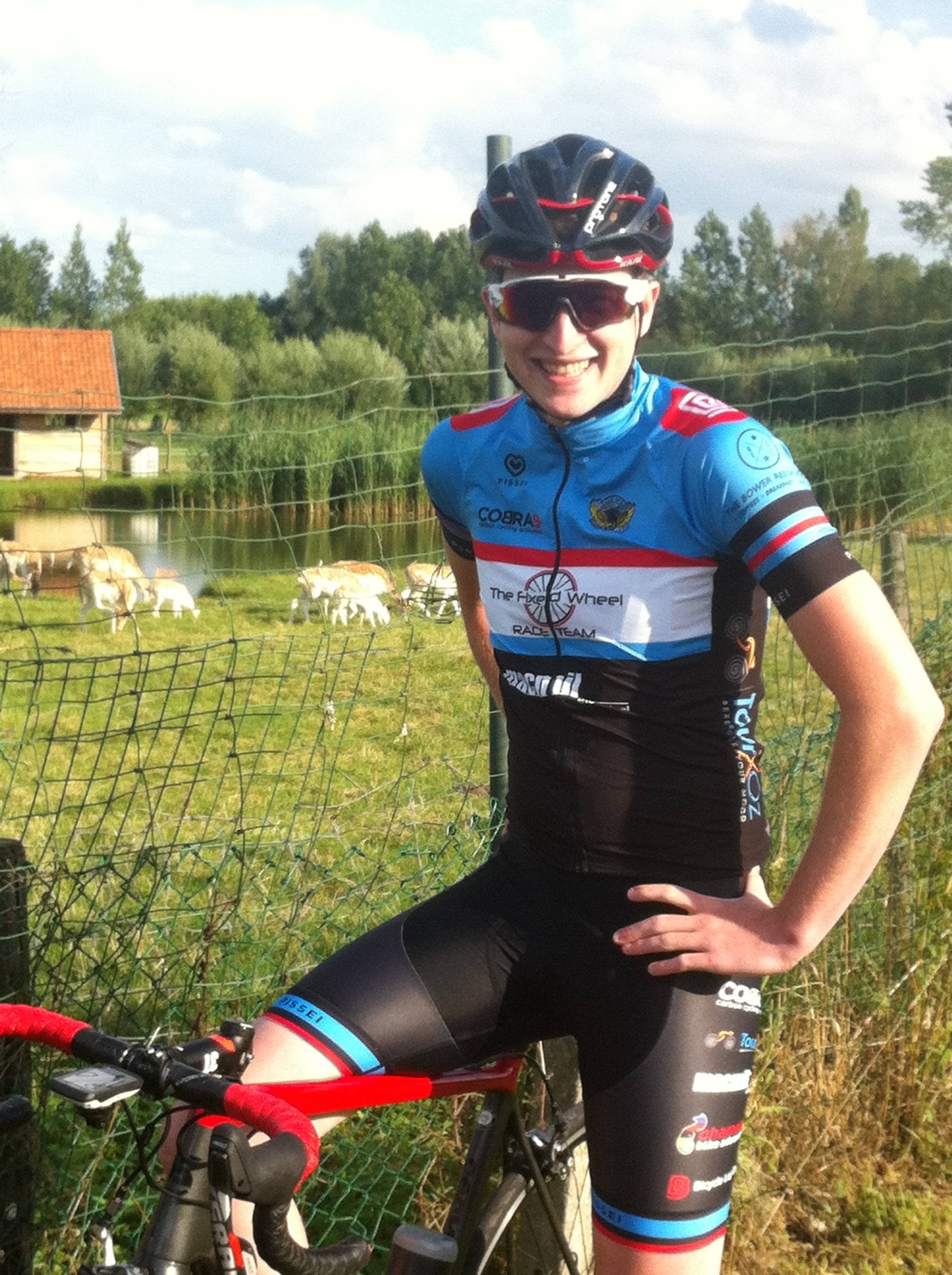 After the no show at Meilegen it was off to the Koppenberg (also known by local club riders as the Black Beast ). The Kokerelle B&B feels (and smells) like a visit to the Royal Easter Show. Kokerelle has 2 horses, 2 pigs, a peloton of chooks, a few goats, cows, some sheep, deer (in the photo above) plus Billy the Pug dog. 